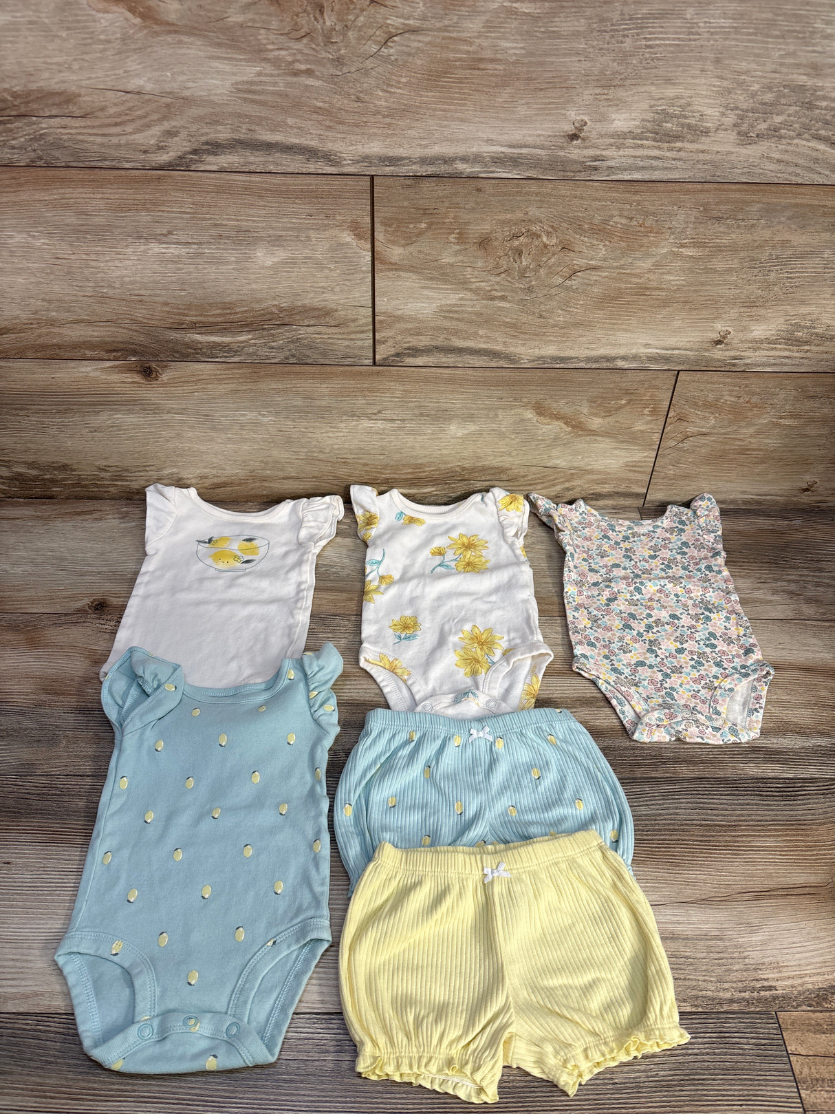 Carter's 6pc Bodysuit & Shorts Set White sz 3m