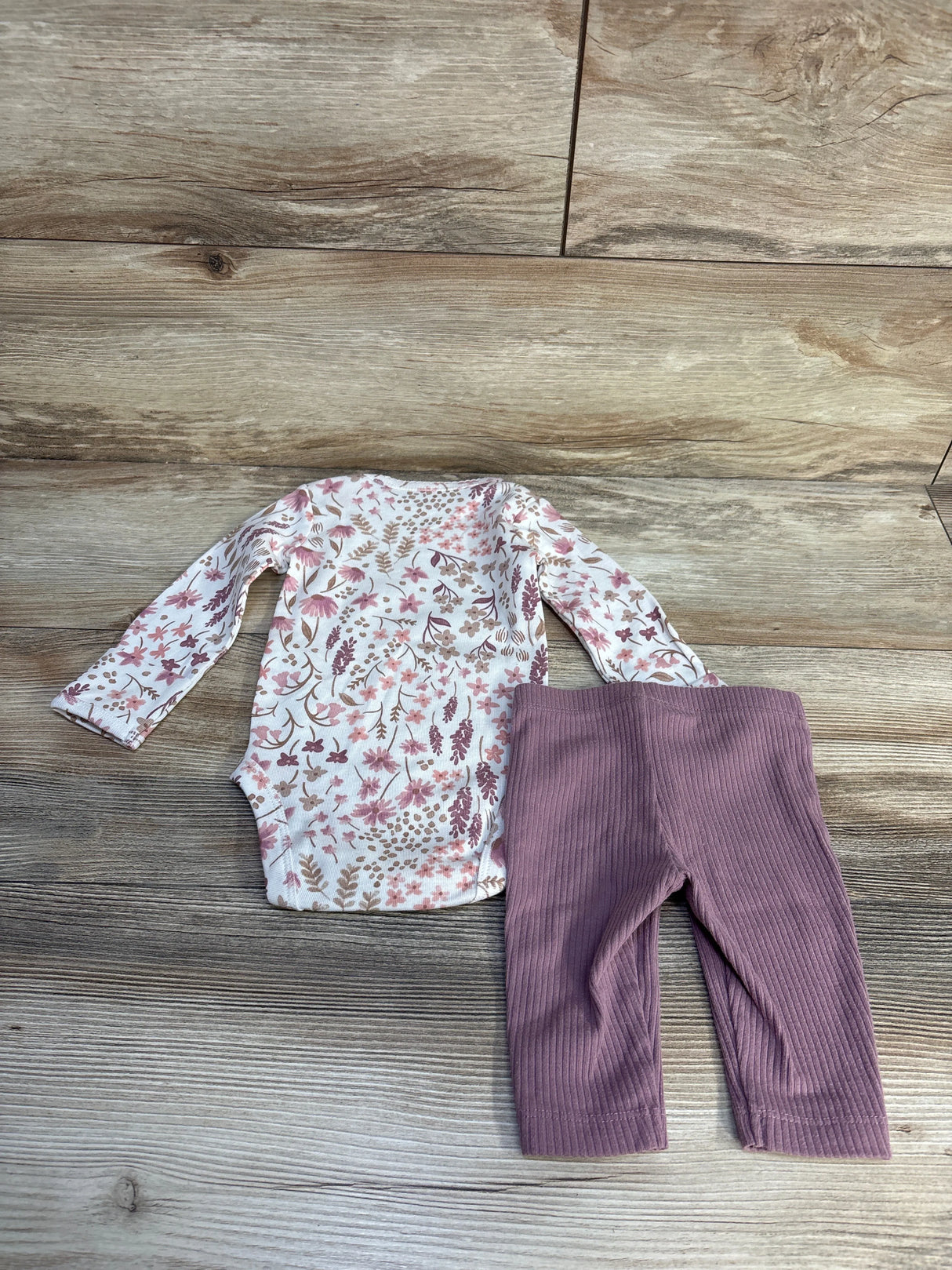 Just One You 2pc Floral Bodysuit & Pants Set White sz 3m