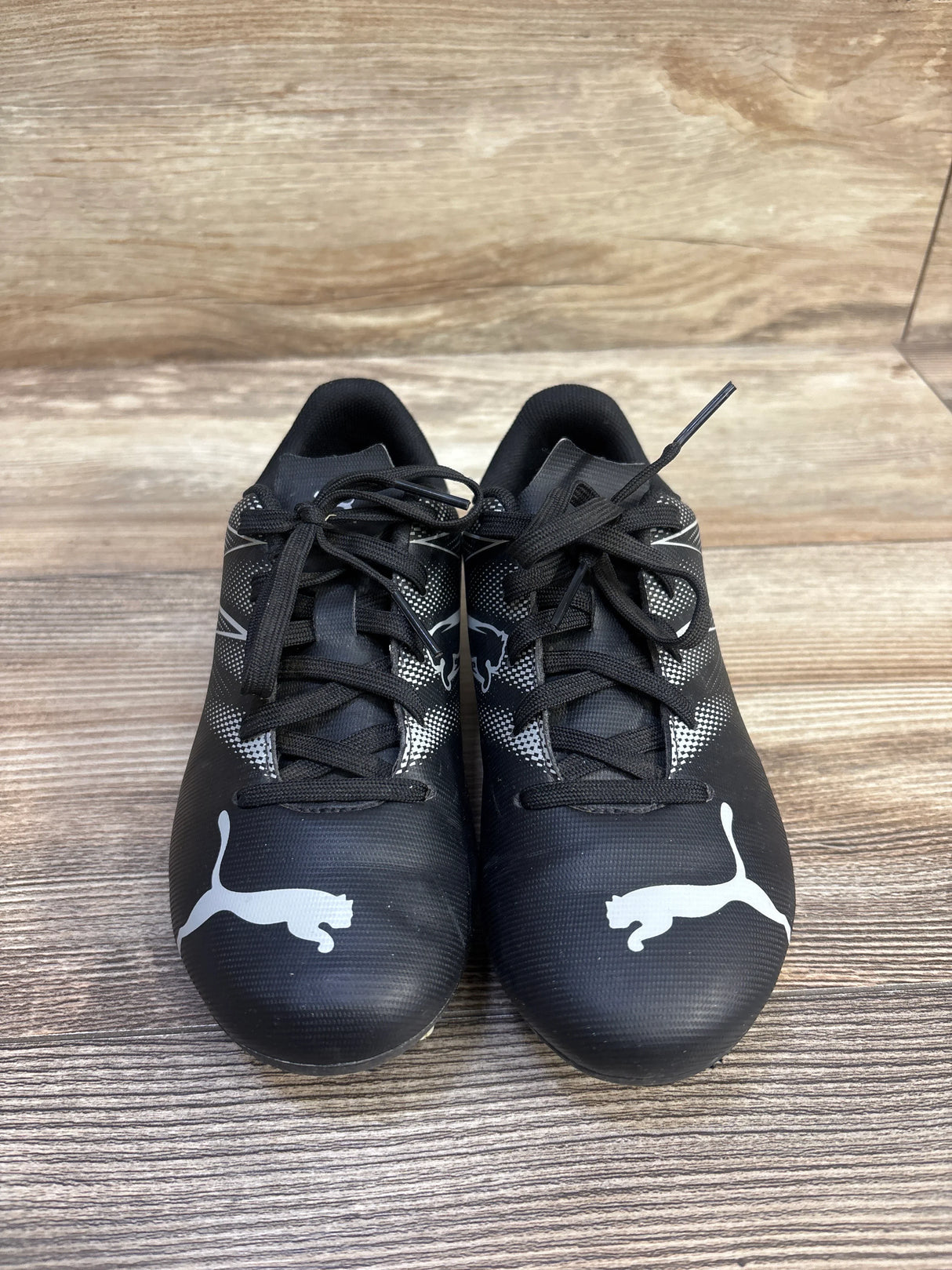 Puma Attacanto Soccer Cleats Black sz 1.5Y