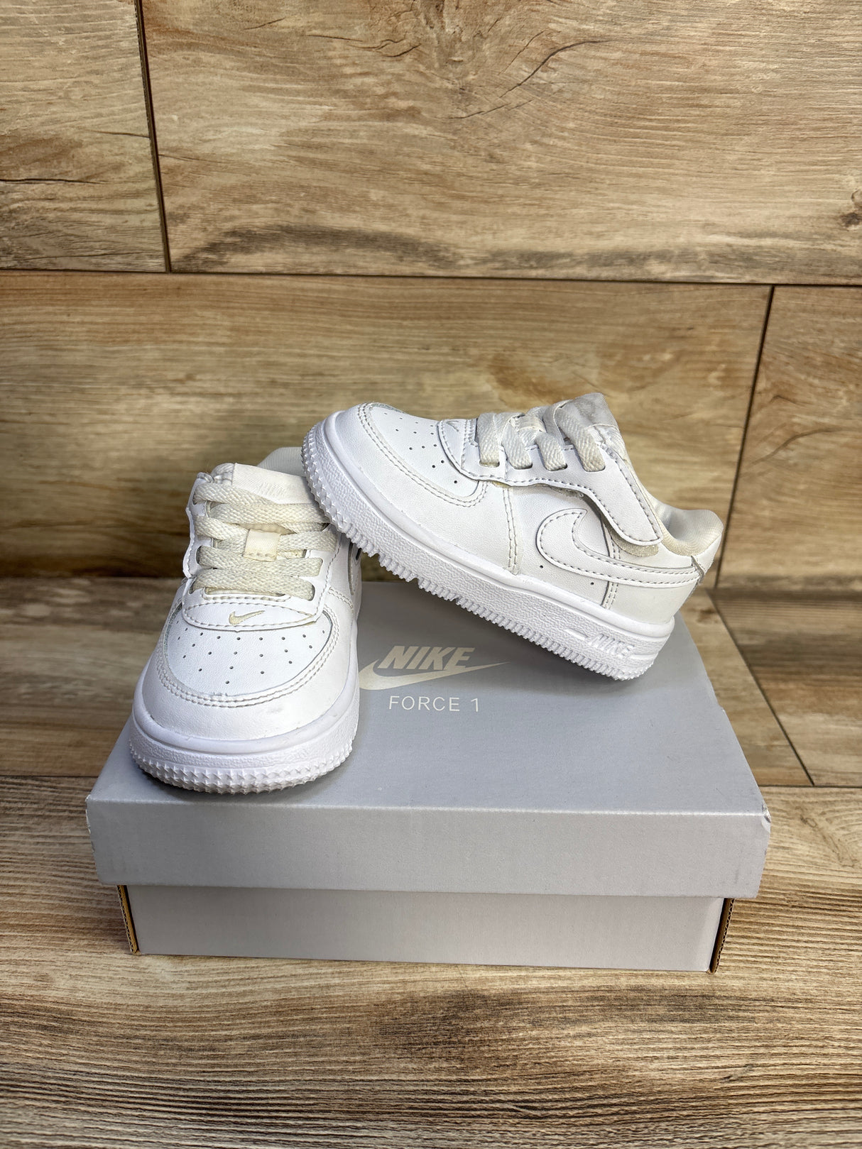 Nike Force 1 Low EasyOn Sneakers White sz 5c