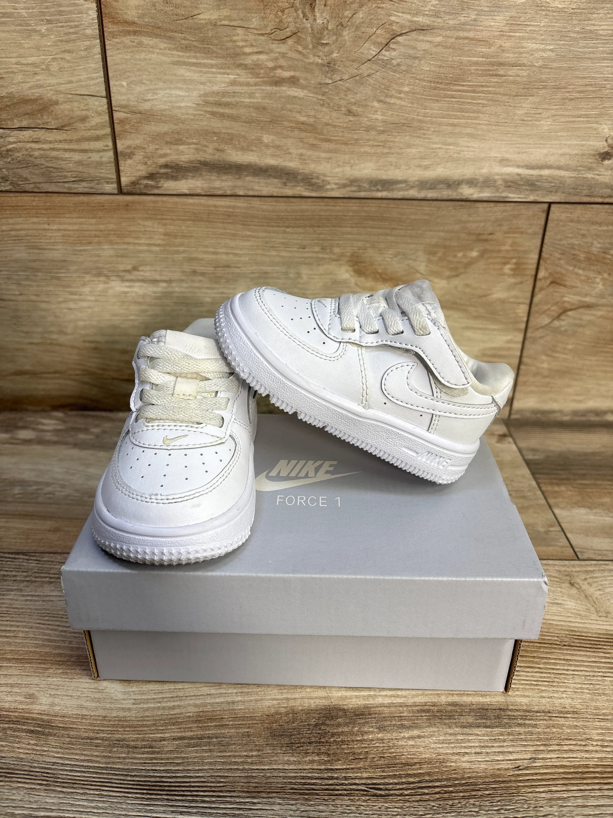 Nike Force 1 Low EasyOn Sneakers White sz 5c