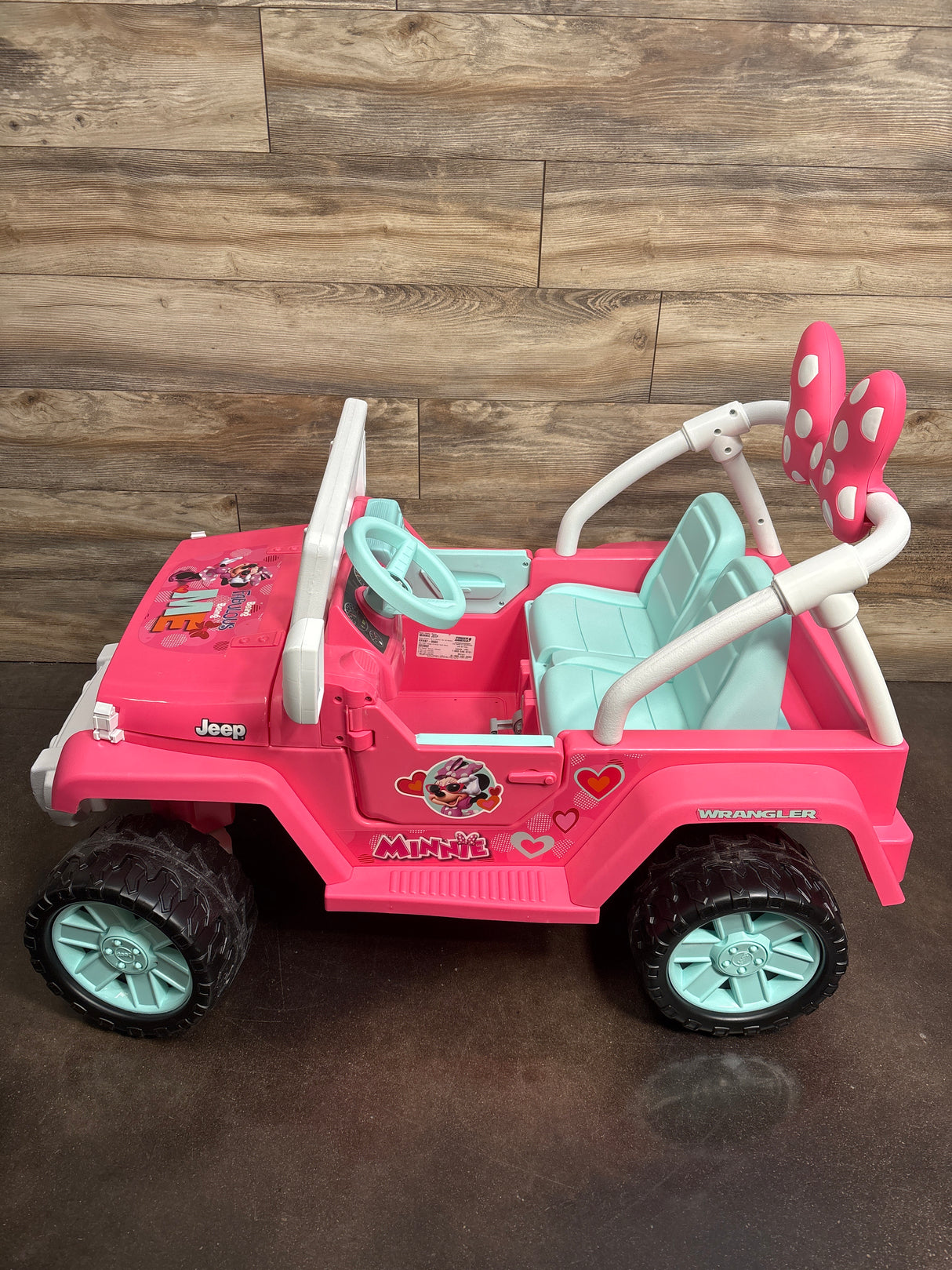 Power Wheels Disney Minnie Mouse Happy Helpers Jeep Wrangler Ride-On