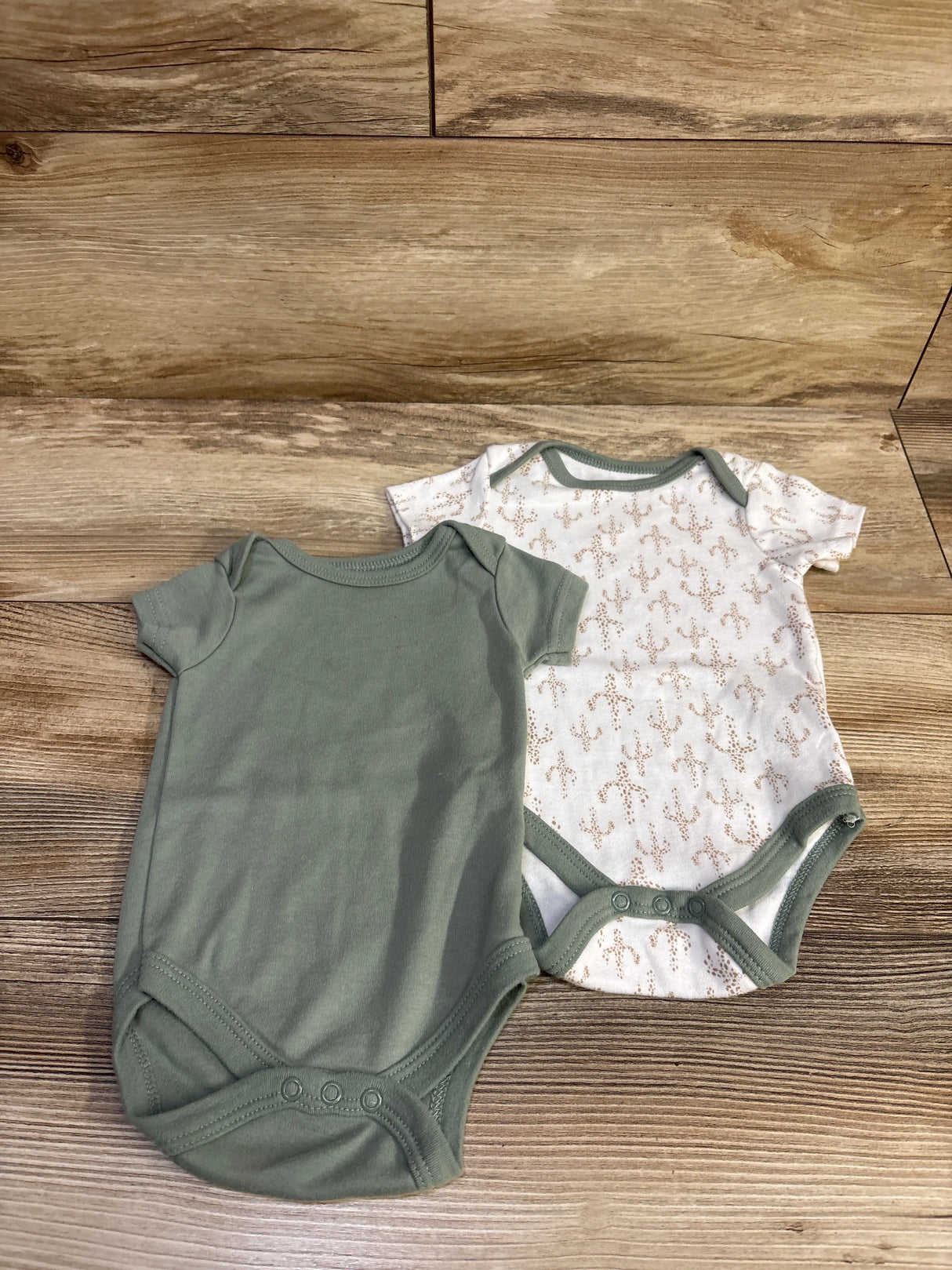 Chick Pea 2pk Bodysuits Green sz 3-6m