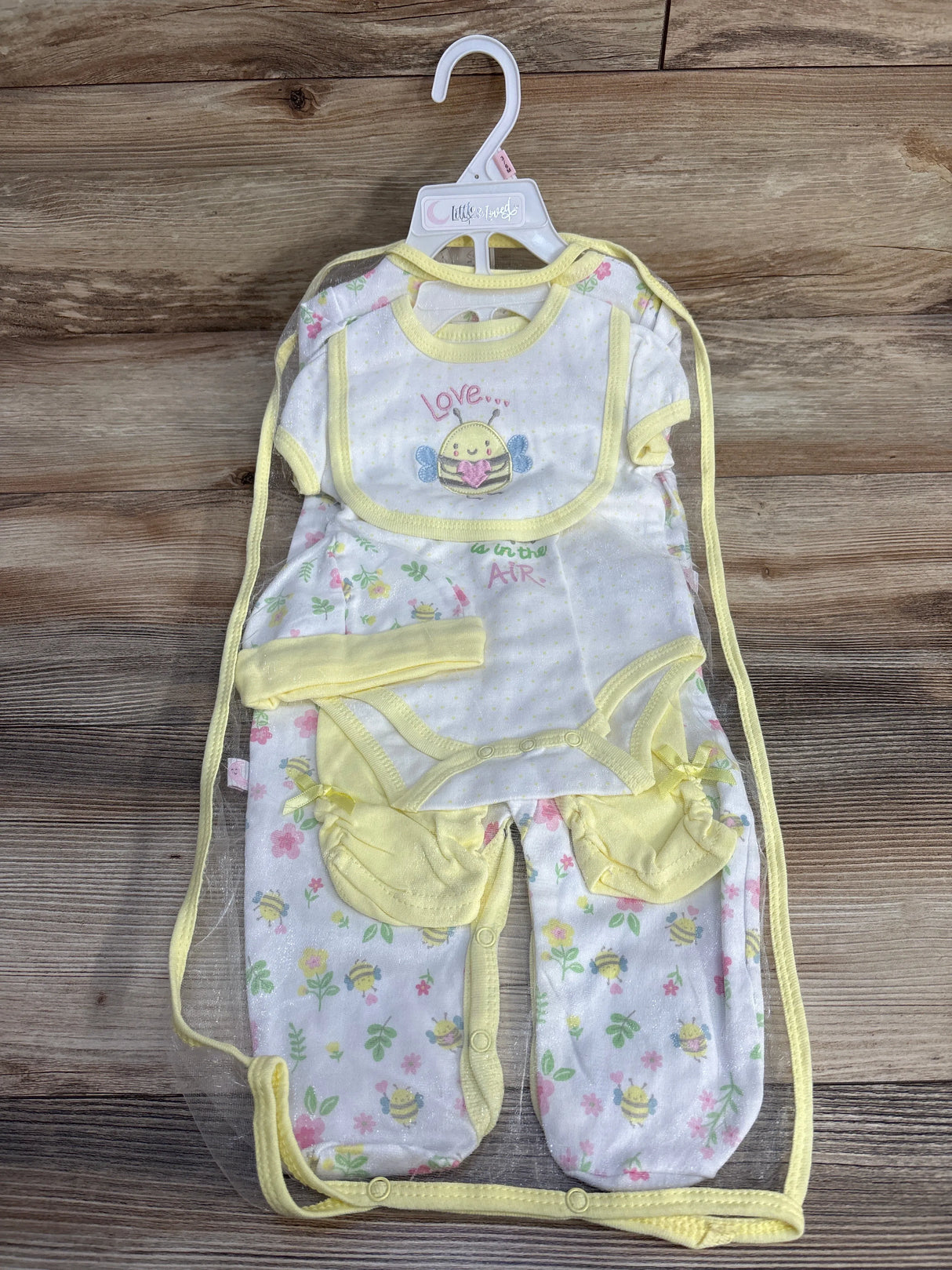 NEW Little & Loved 6pc Gift Set White sz 3-6m - Me n Mommy To Be