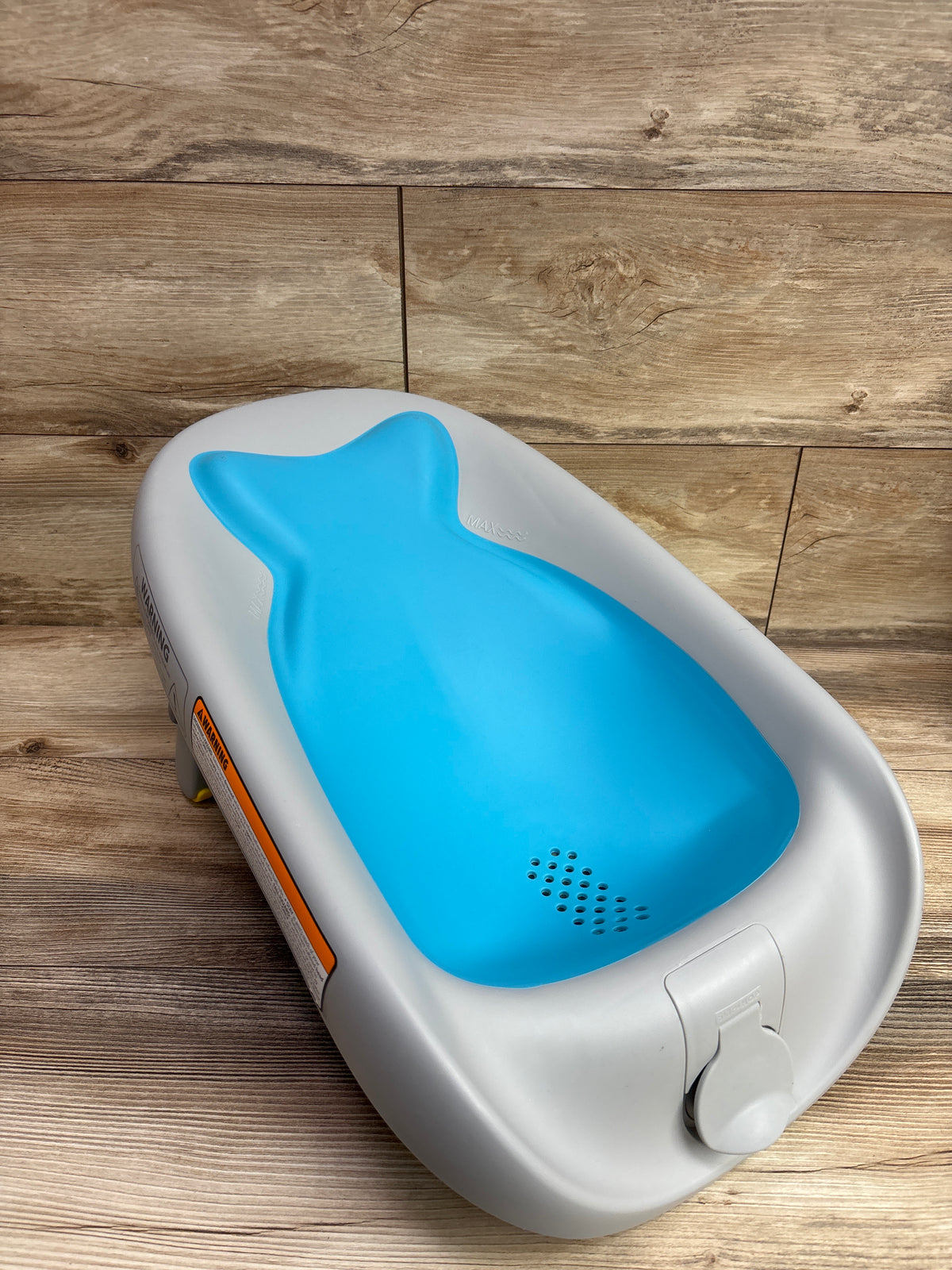 Skip Hop Baby Bath Tub Moby Recline and Rinse