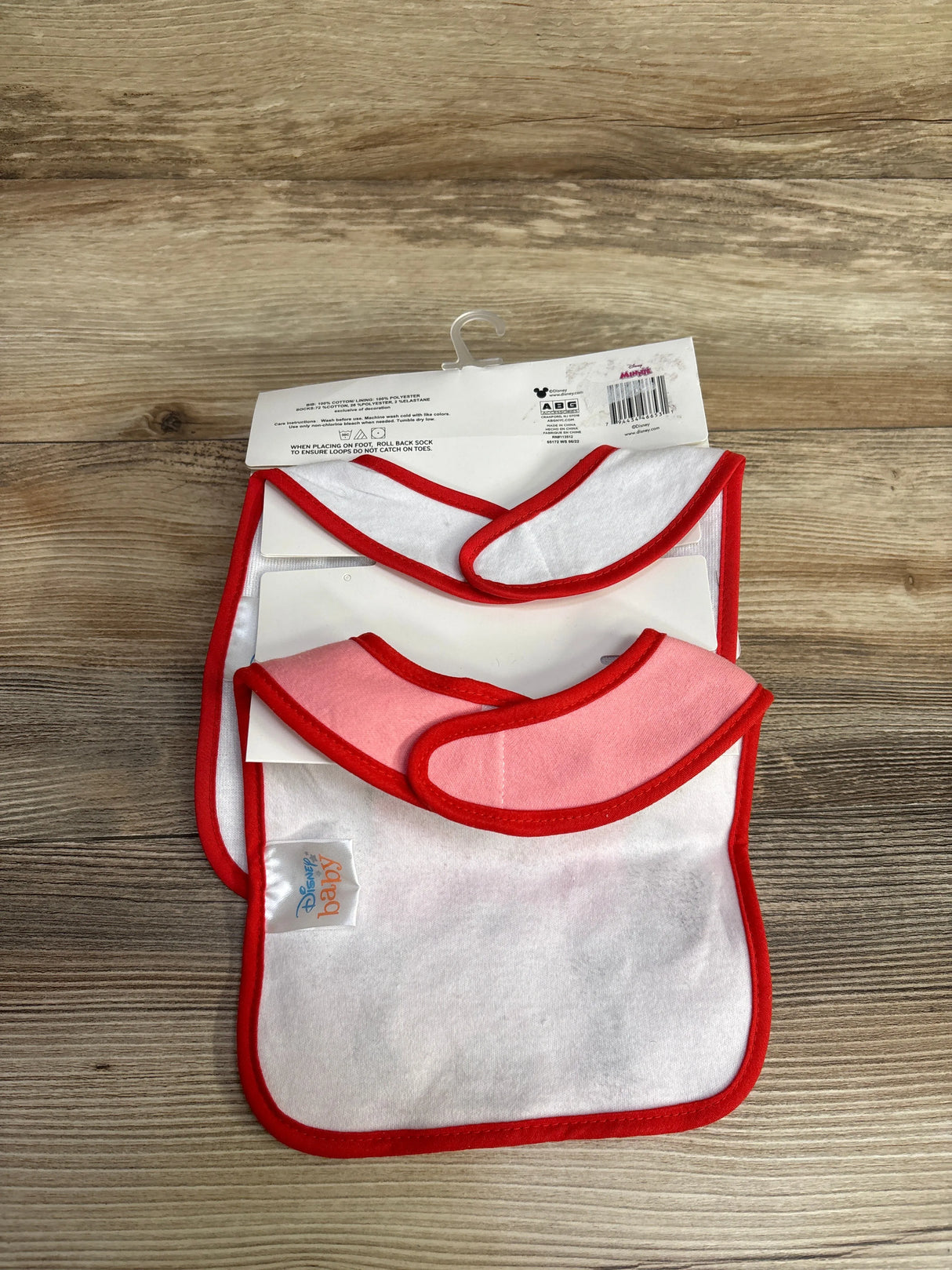 NEW Disney Baby Minnie Mouse Socks & Bibs 4pk Set sz 0-12m