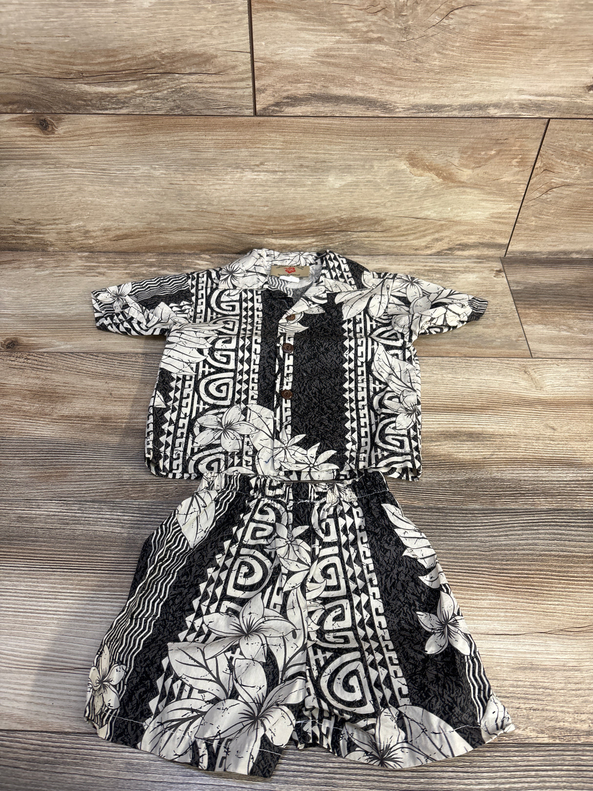 Hawaii Station 2pc Button-Up Shirt & Shorts Cabana Set Cream sz 12m