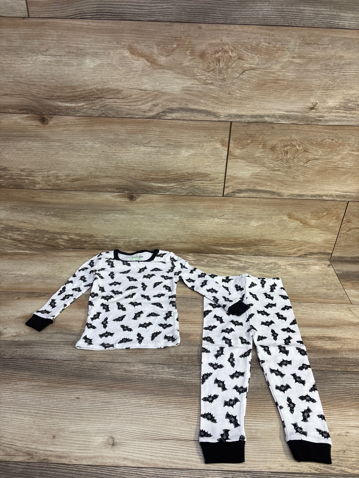 Chick Pea 2pc Bat Pajama Set White sz 12m
