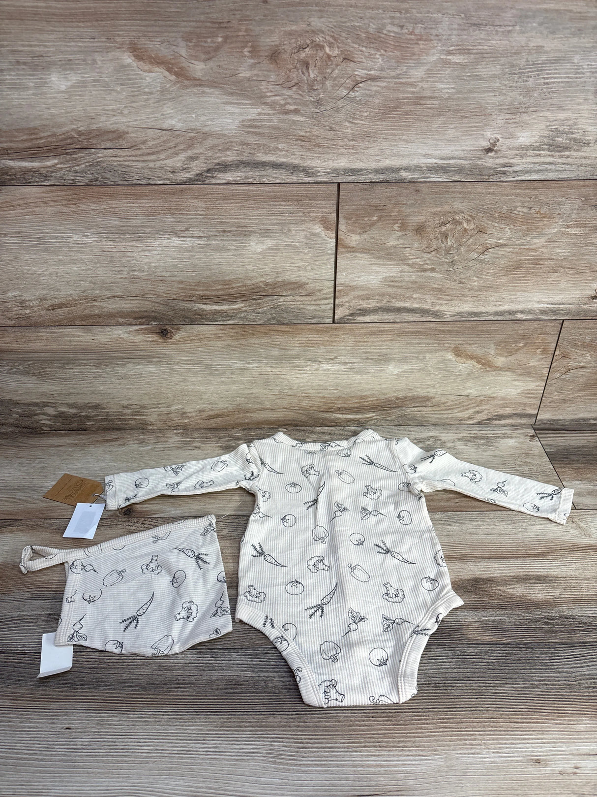 NEW Grayson Collective 2pc Veggies Bodysuit & Bonnet sz 12m