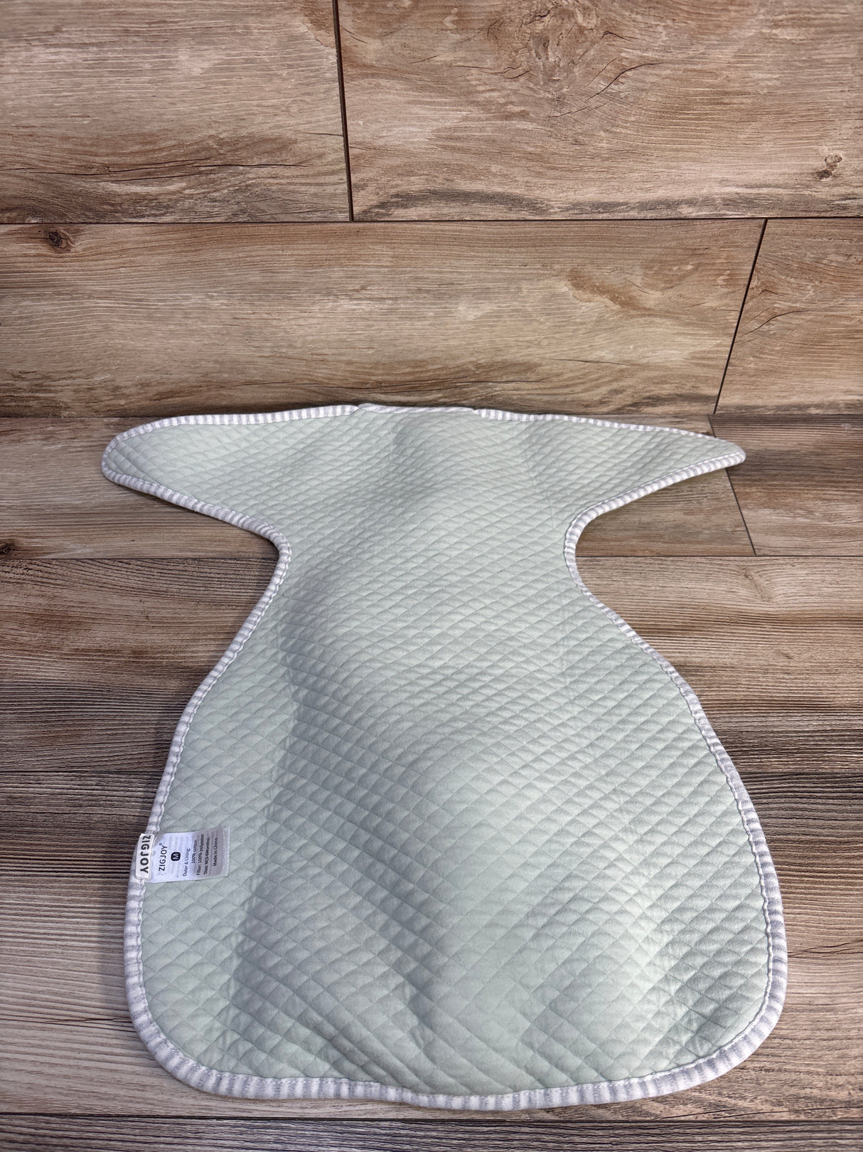 Zigjoy Quilted Transitional Swaddle Mint Green sz 3-6m (M)