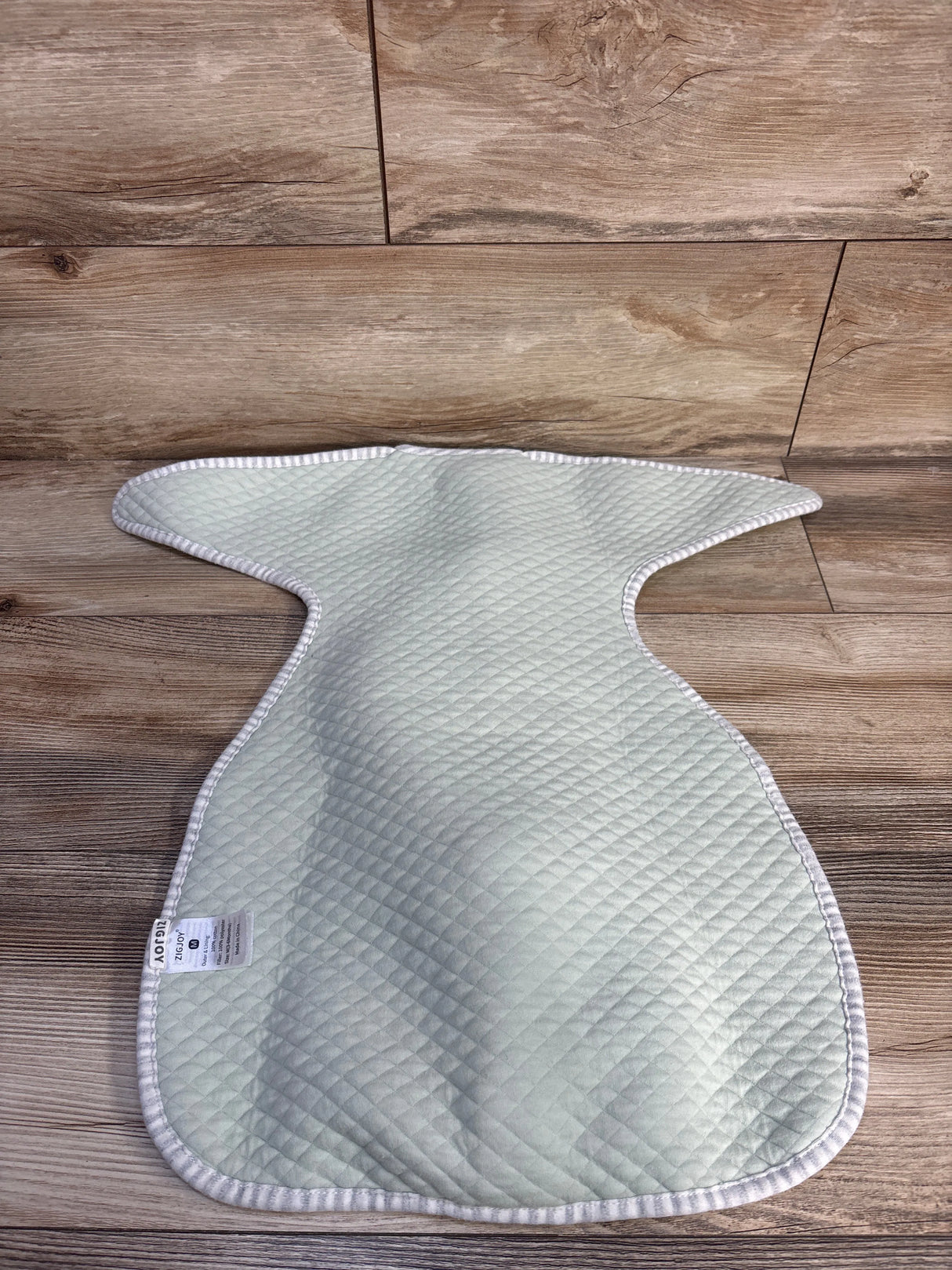 Zigjoy Quilted Transitional Swaddle Mint Green sz 3-6m (M)