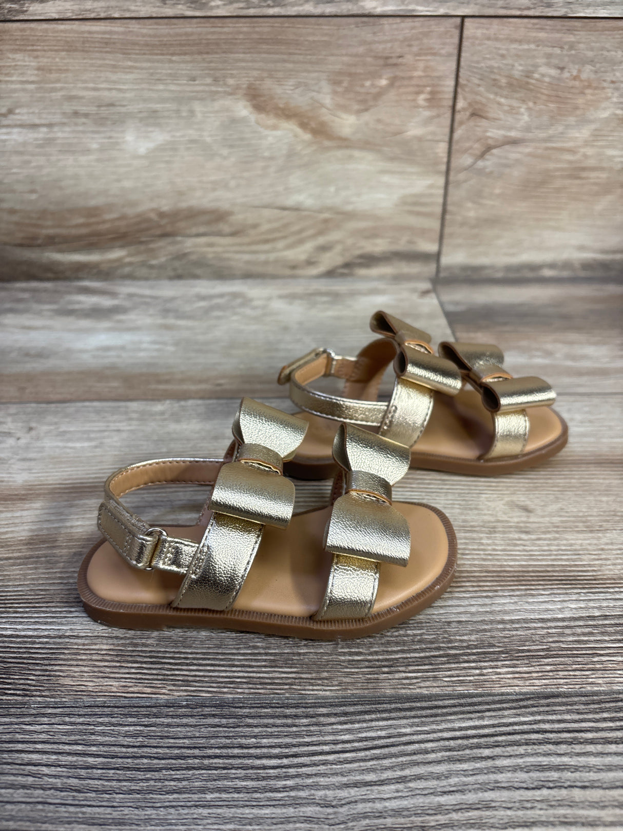 Cat & Jack Ruby Bow Sandals Gold sz 6c