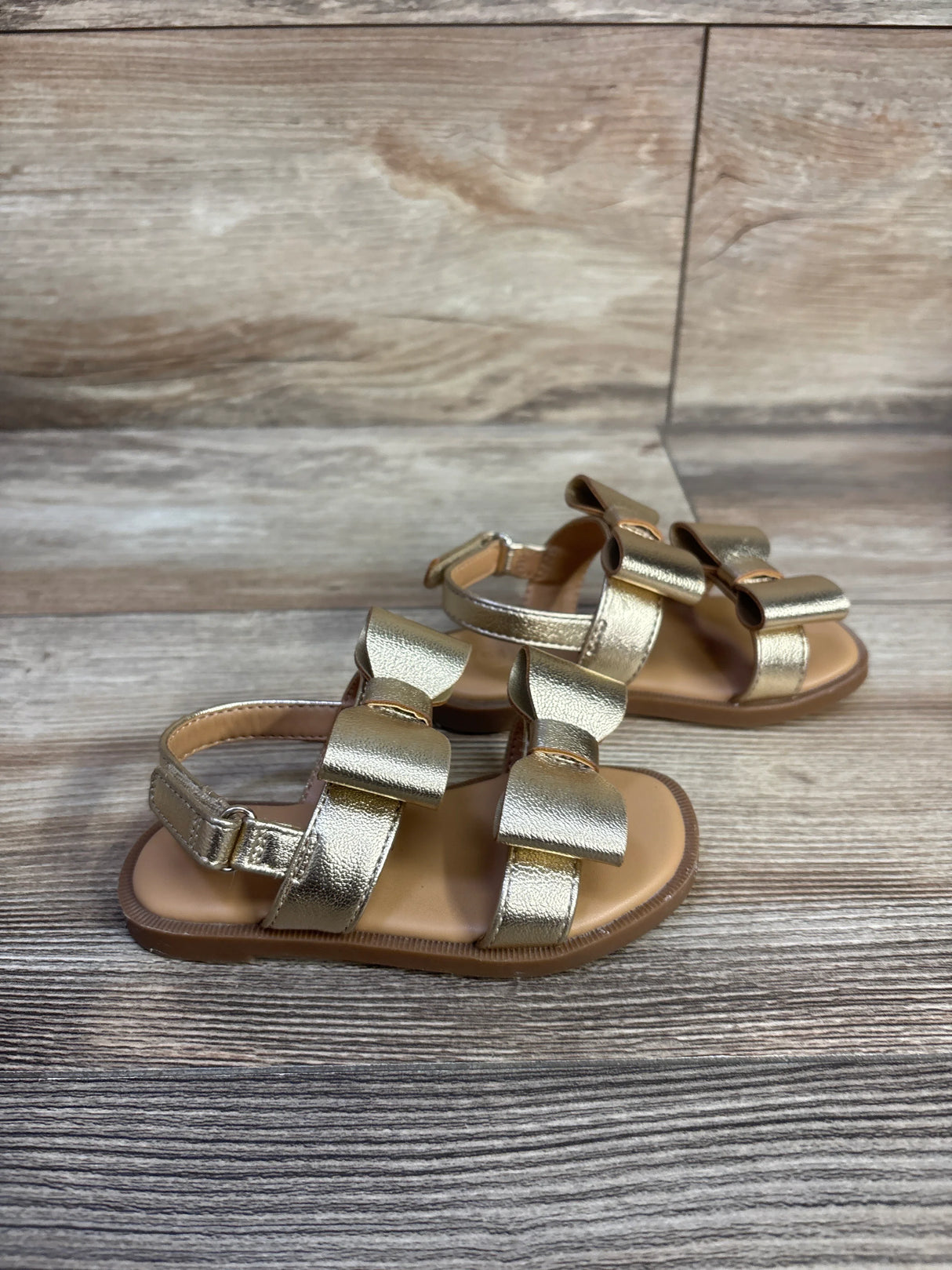 Cat & Jack Ruby Bow Sandals Gold sz 6c