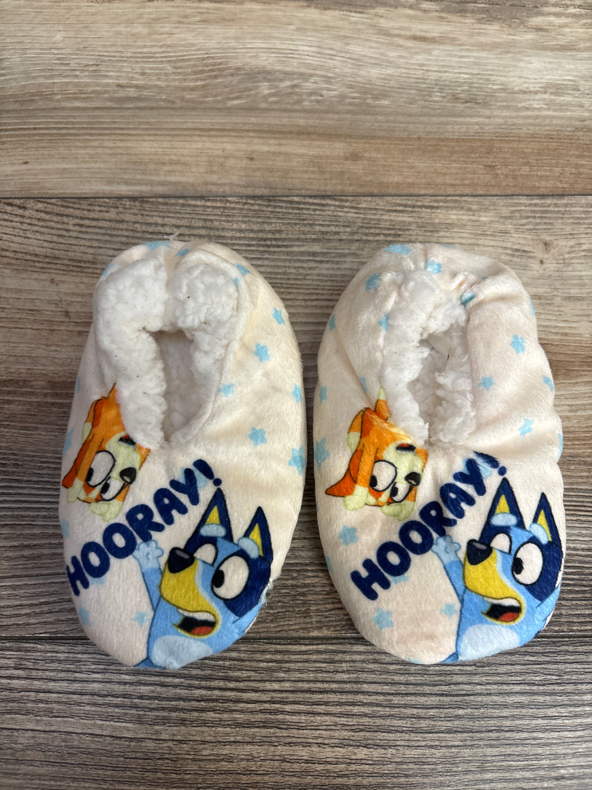 Faux Fur Bluey Slippers White sz 6/7c