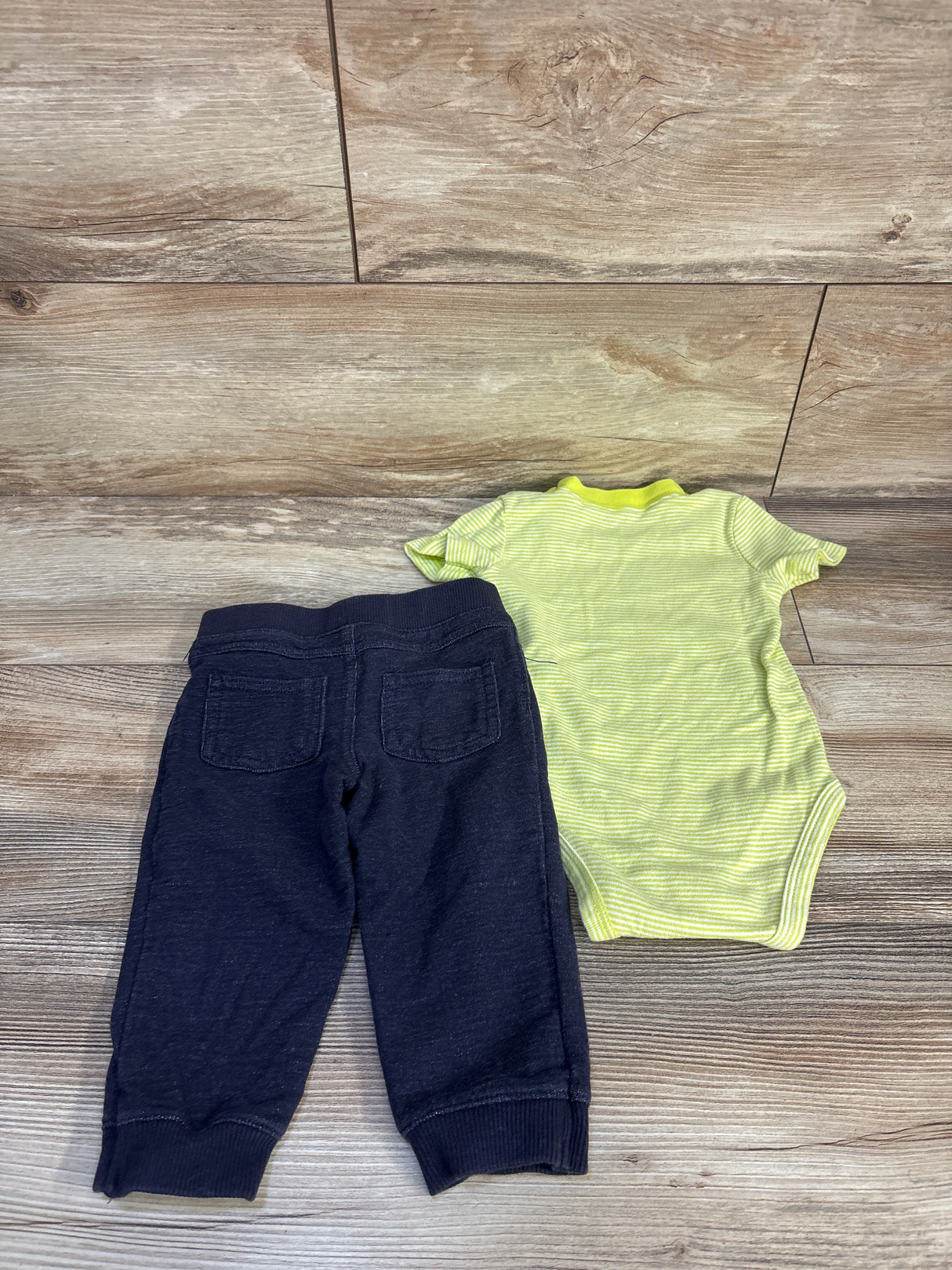 Carter's 2pc Striped Bodysuit & Jeggings Set Lime sz 12m