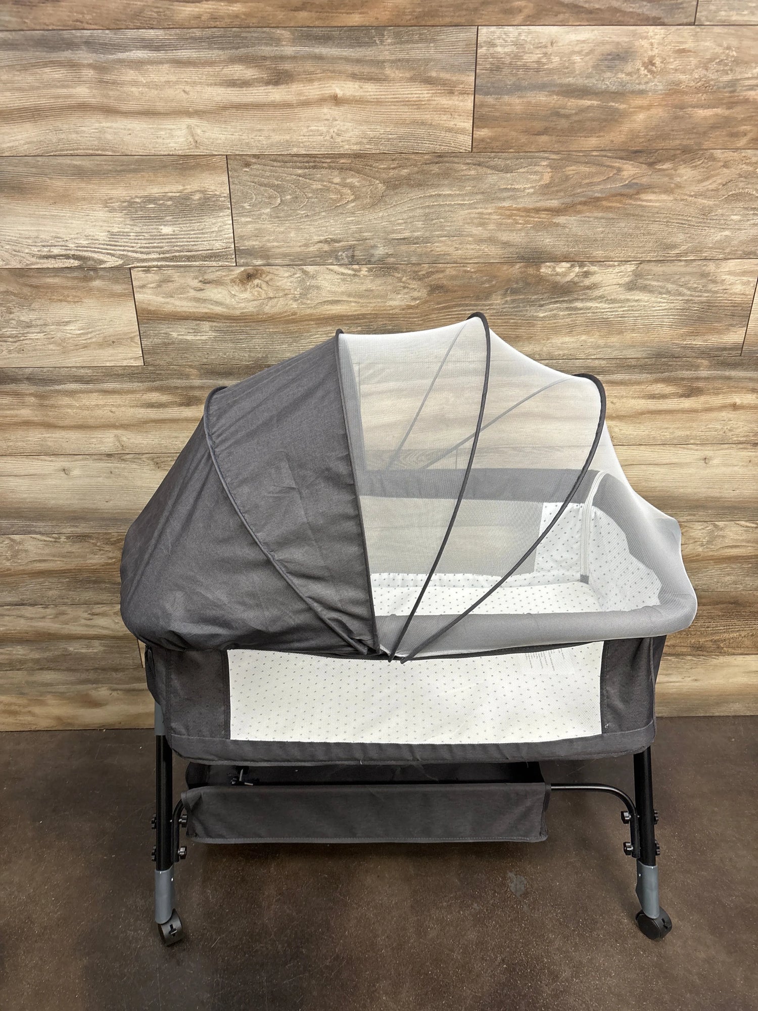 Bedside Crib / Bassinet Grey