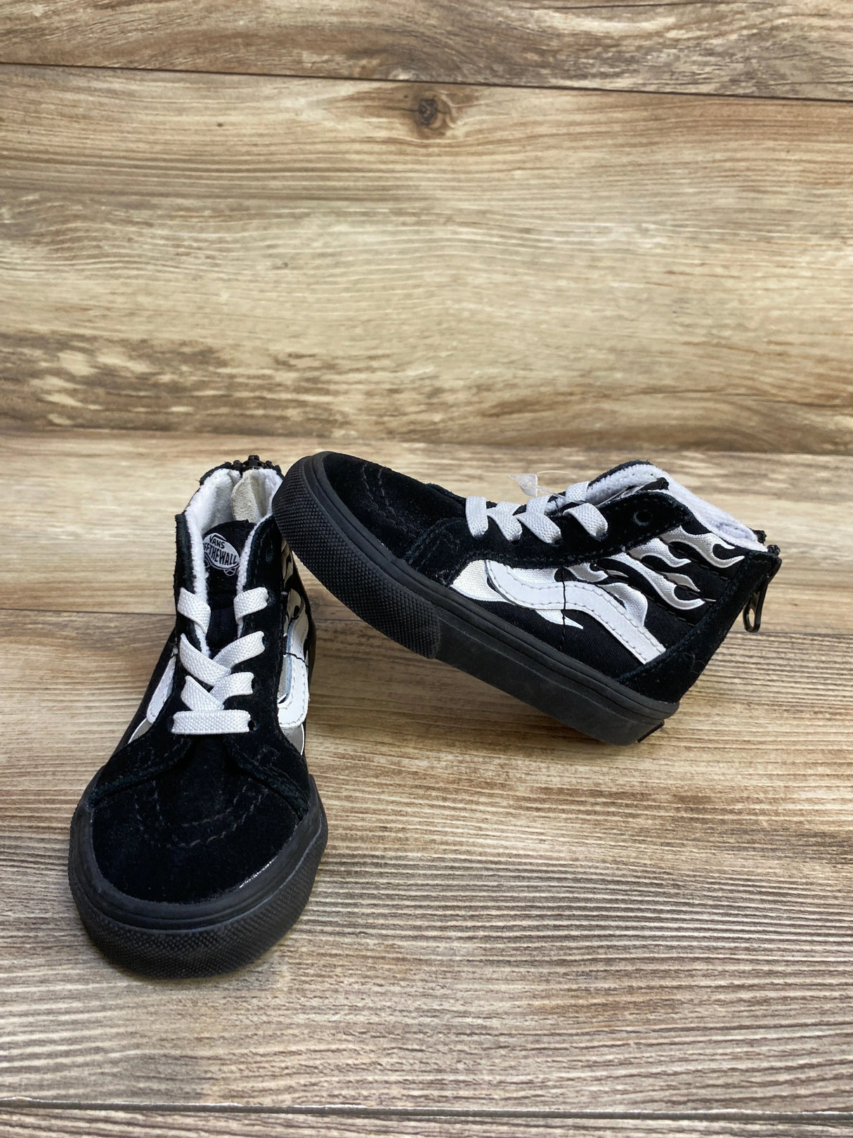 NWOT Vans Sk8-Hi Zip 'Metallic Flame' Sneakers, Black sz 5c