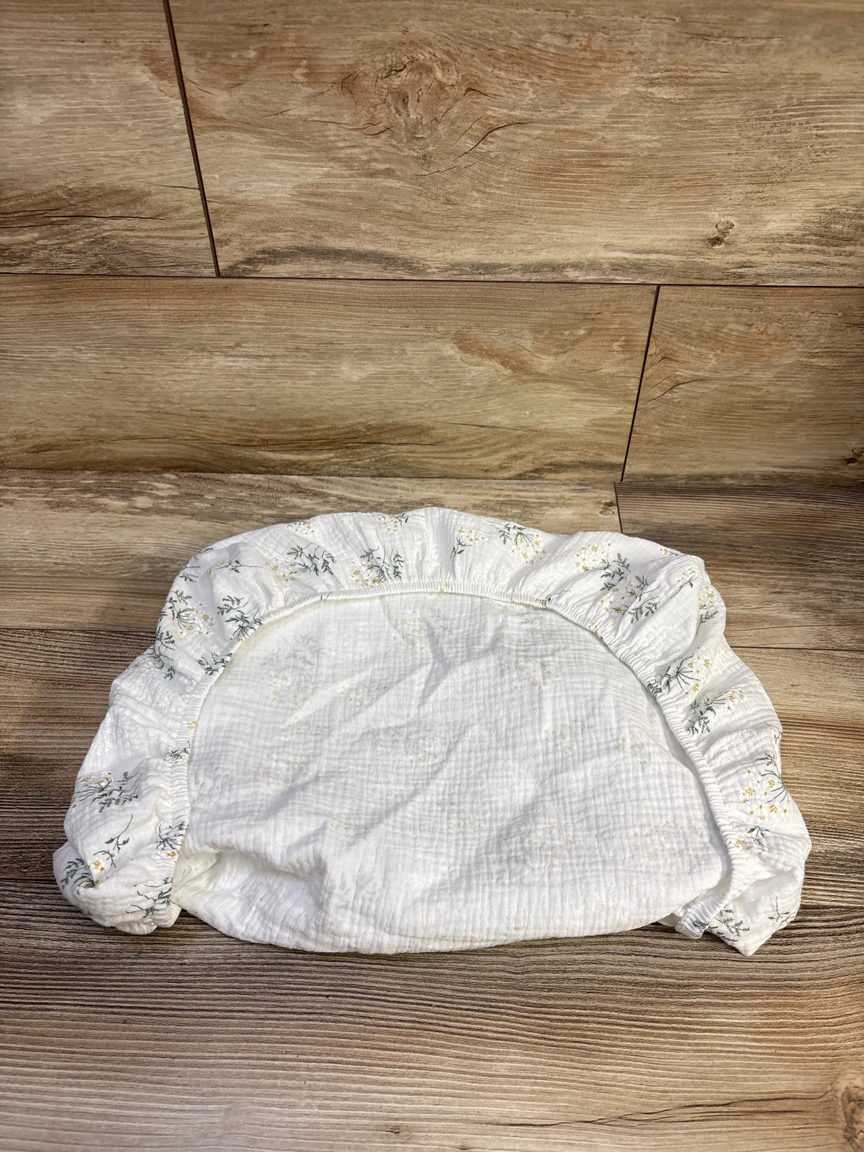 Floral Muslin Bassinet Sheet, White 18x31''