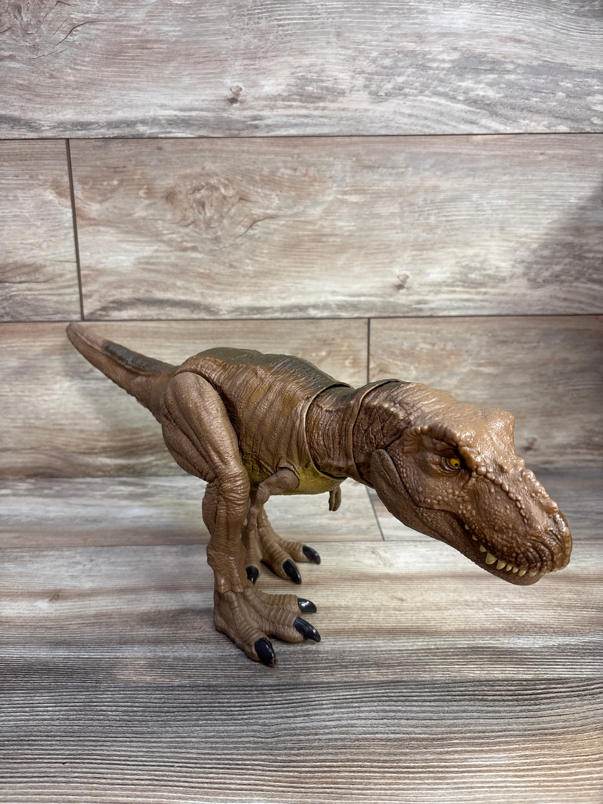 Jurassic World Camp Cretaceous Epic Roarin Tyrannosaurus Rex Action Figure