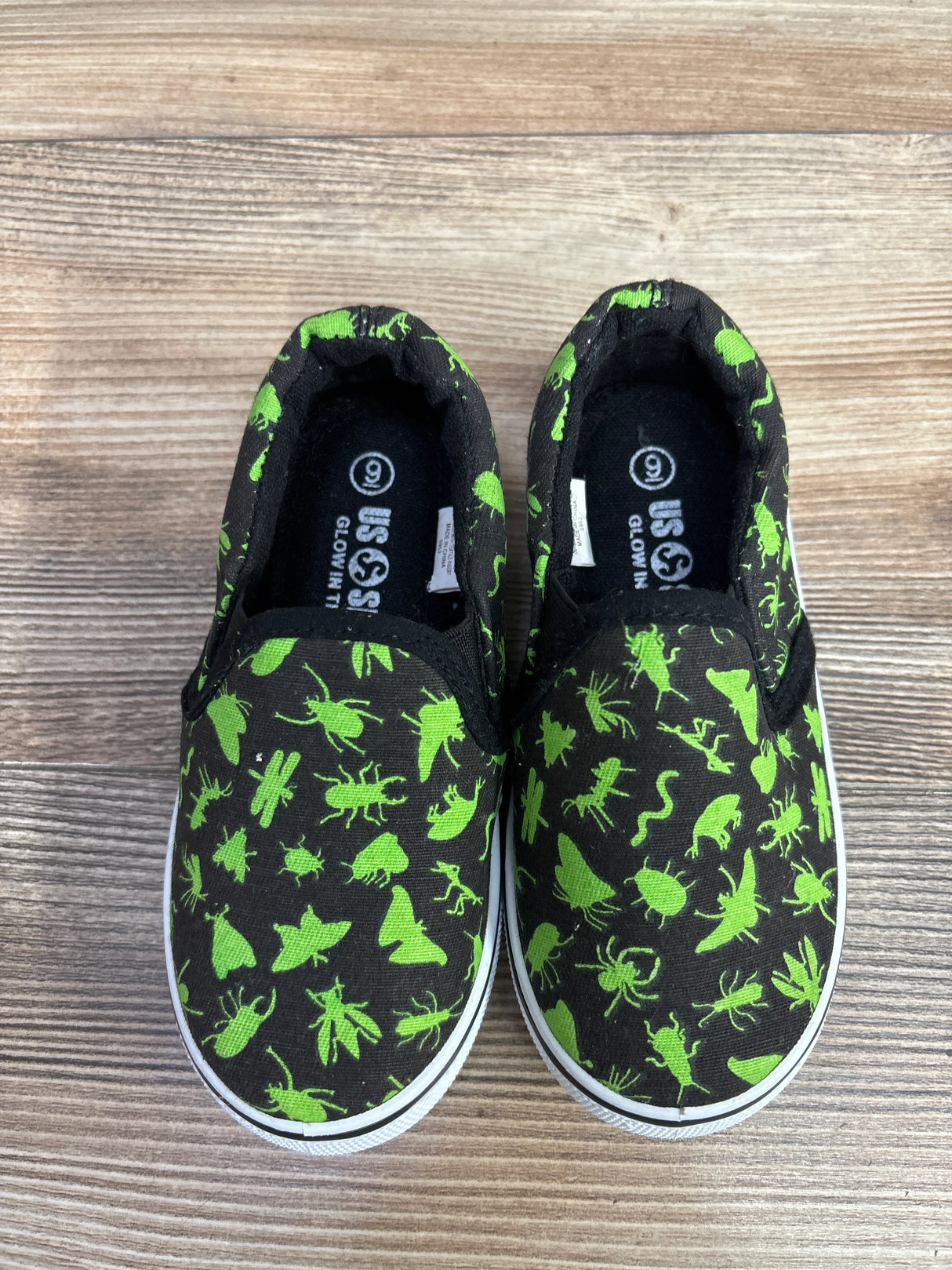 US Sports Glow in the Dark Canvas Sneakers Black sz 9c