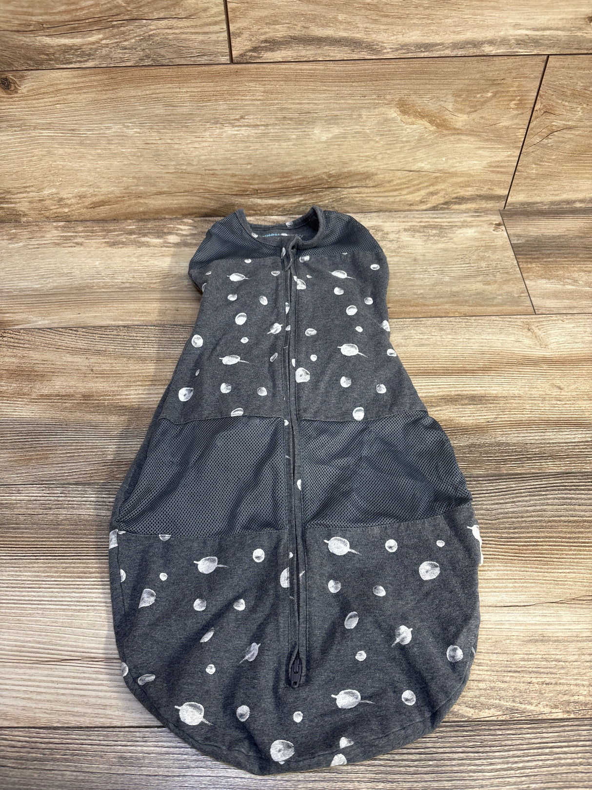 Happiest Baby 5- Second Moon Swaddle Grey sz M/ 2-4m