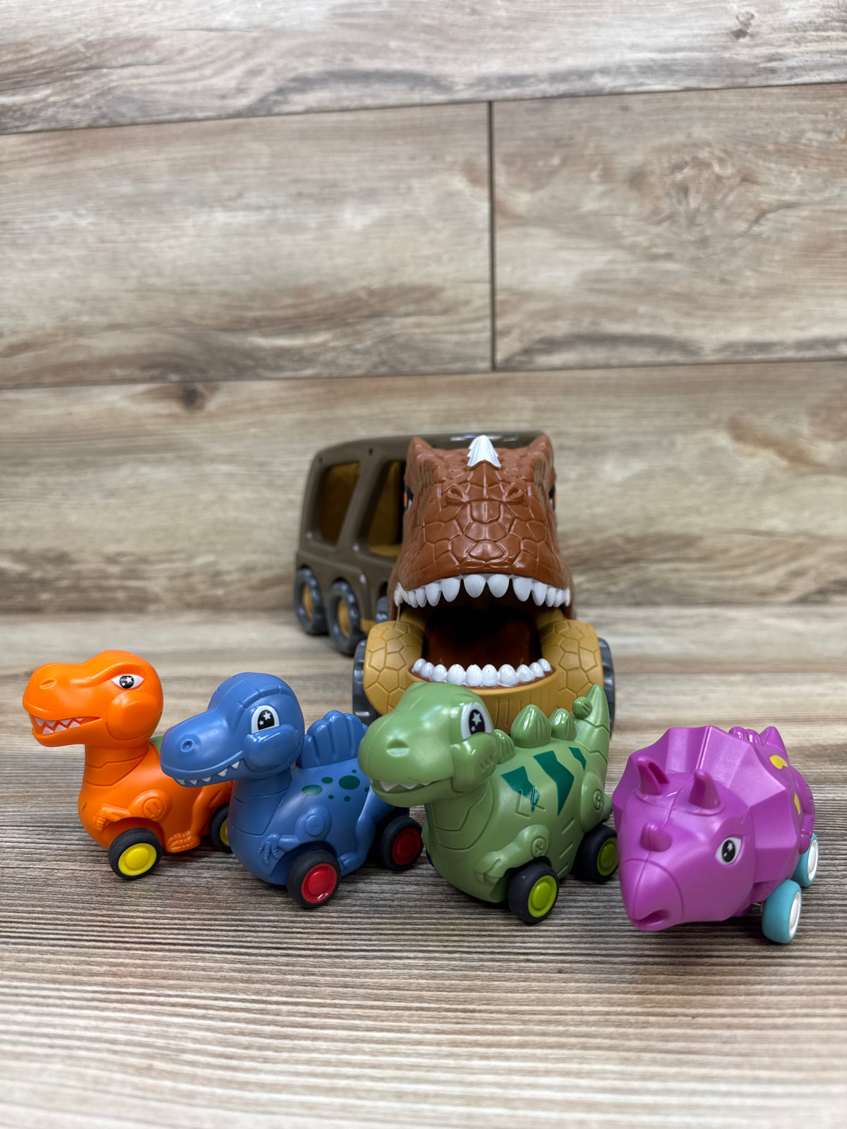 Veslier Dinosaur Carrier Truck with 4 Pull Back Dino Cars