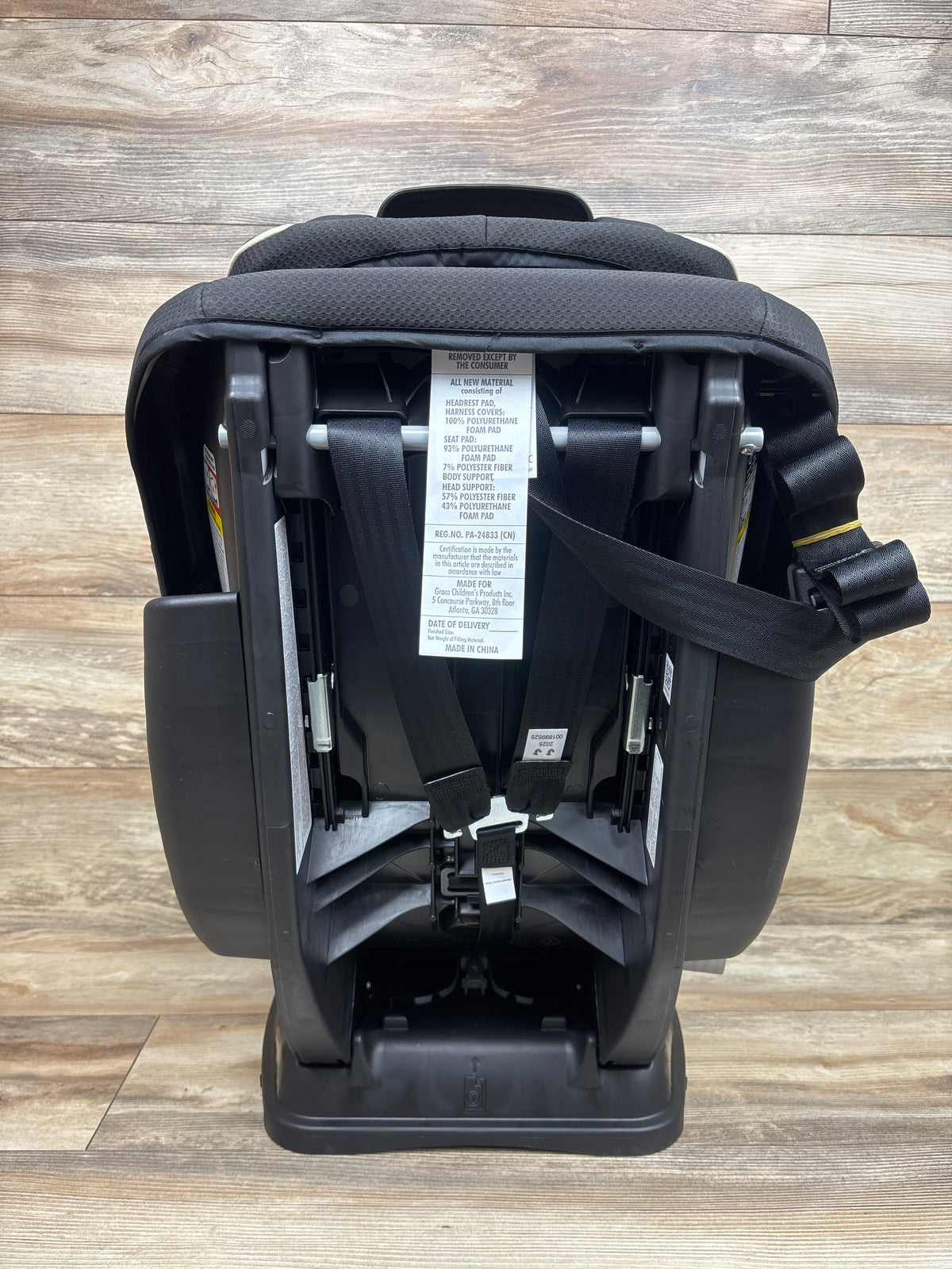 NEW Graco Extend2Fit Convertible Car Seat, in Gotham
