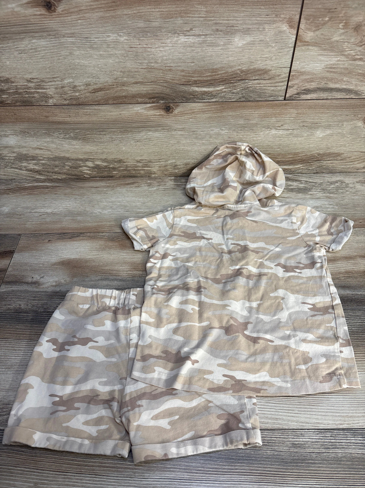City Mouse 2pc Camo Hooded Shirt & Shorts Tan sz 5T - Me n Mommy To Be