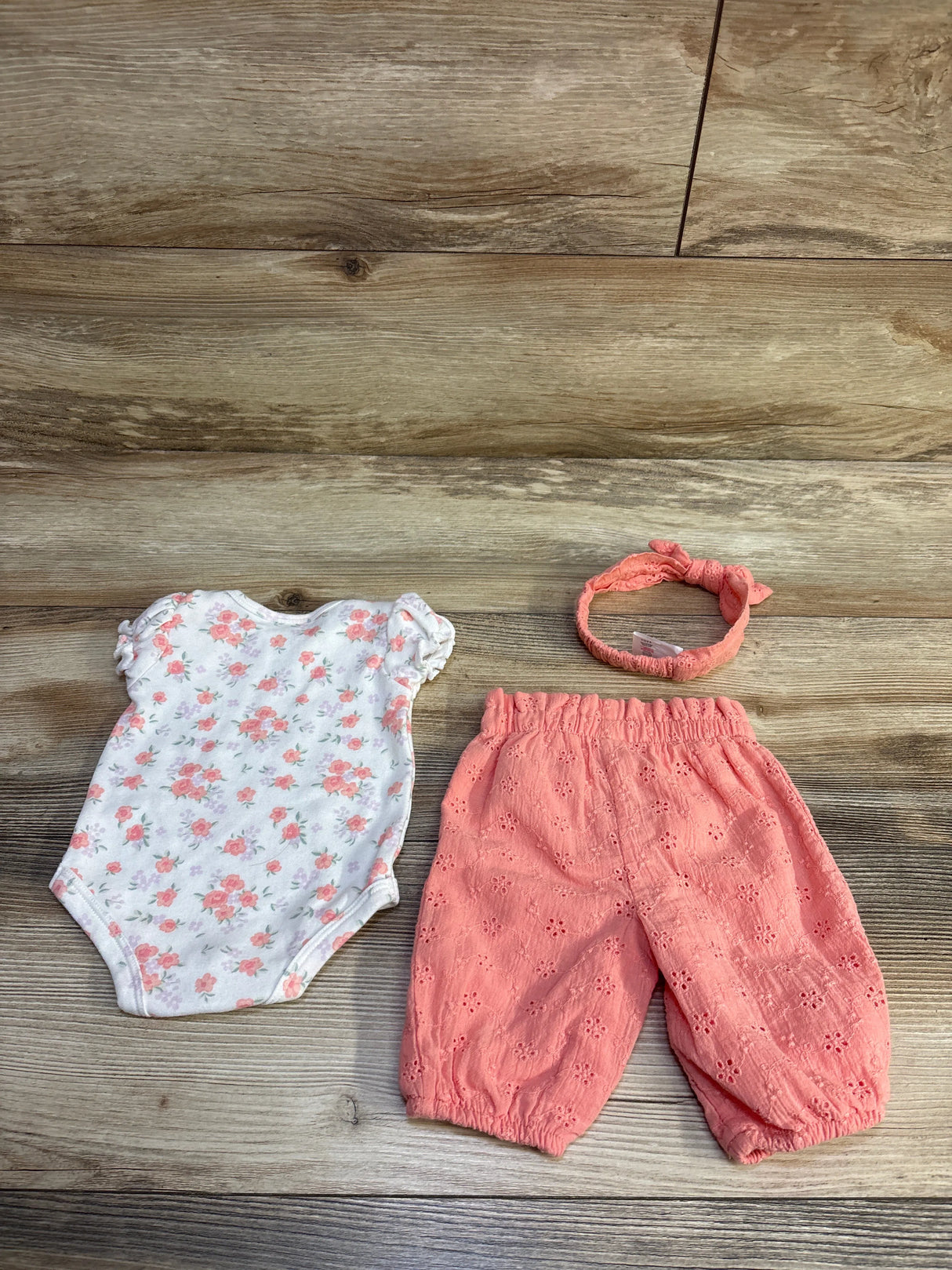 Nicole Miller 3pc Bodysuit, Eyelet Pants, & Headband Set White sz 0/3m