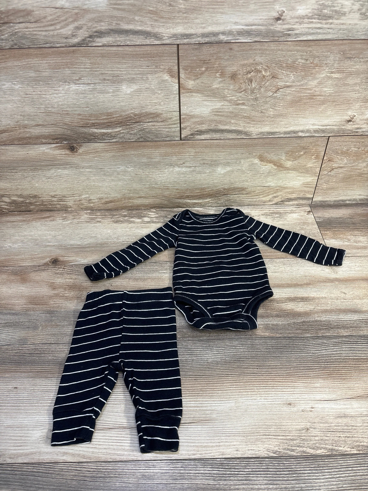 Just One You 2pc Striped Long Sleeve Bodysuit & Pants Set Black sz 3m