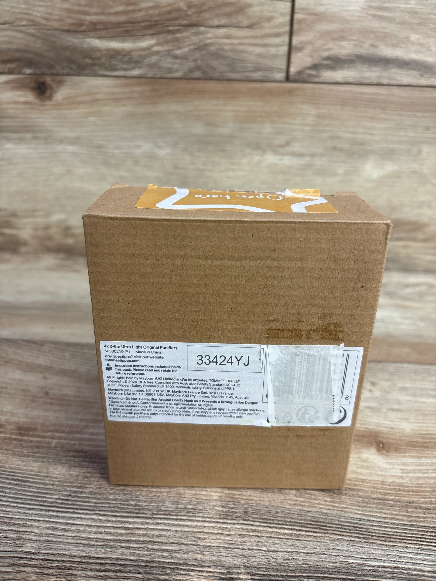 NEW Tommee Tippee Ultra Light Silicone Pacifiers 4pk 0-6m