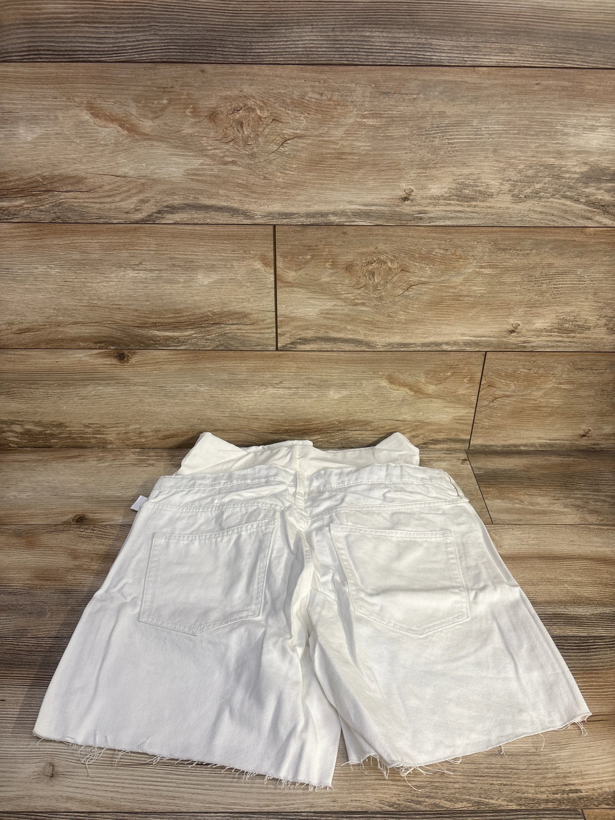 NEW Gap Maternity 7" Maternity Full Panel Denim Bermuda Shorts White sz 31/12R Large