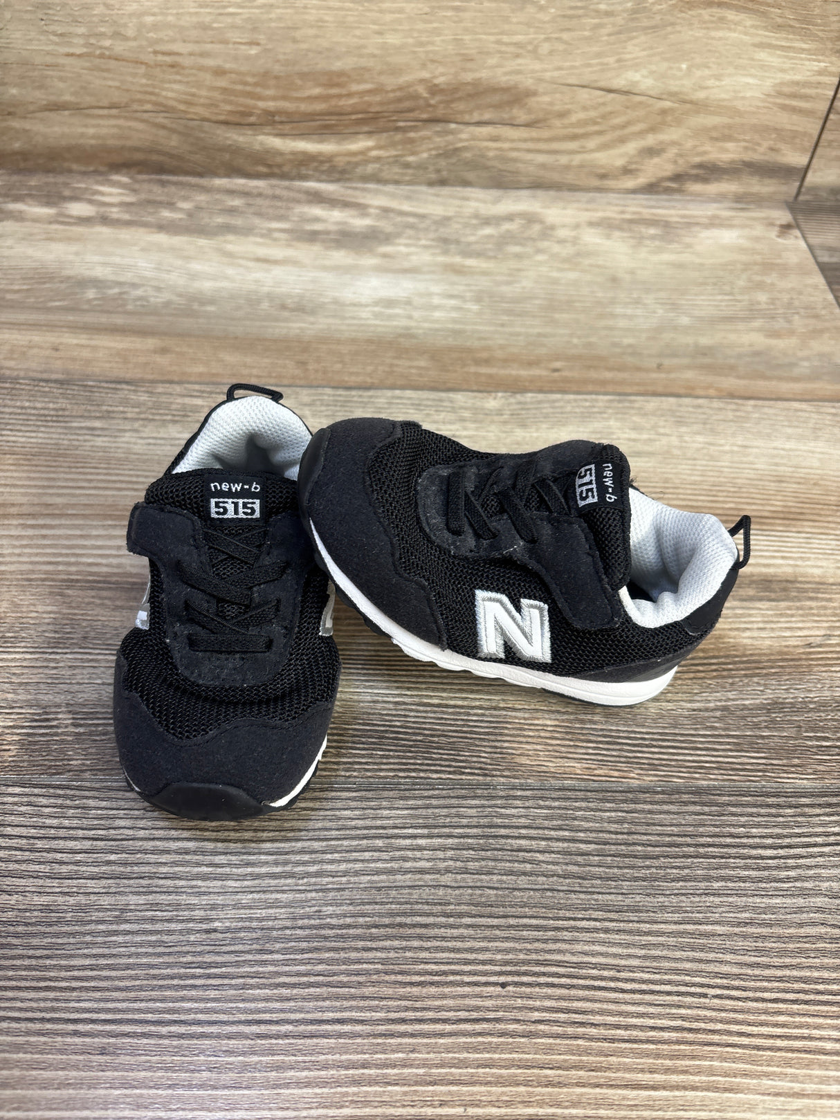 New Balance 515 Hook & Loop Sneakers Black sz 5c
