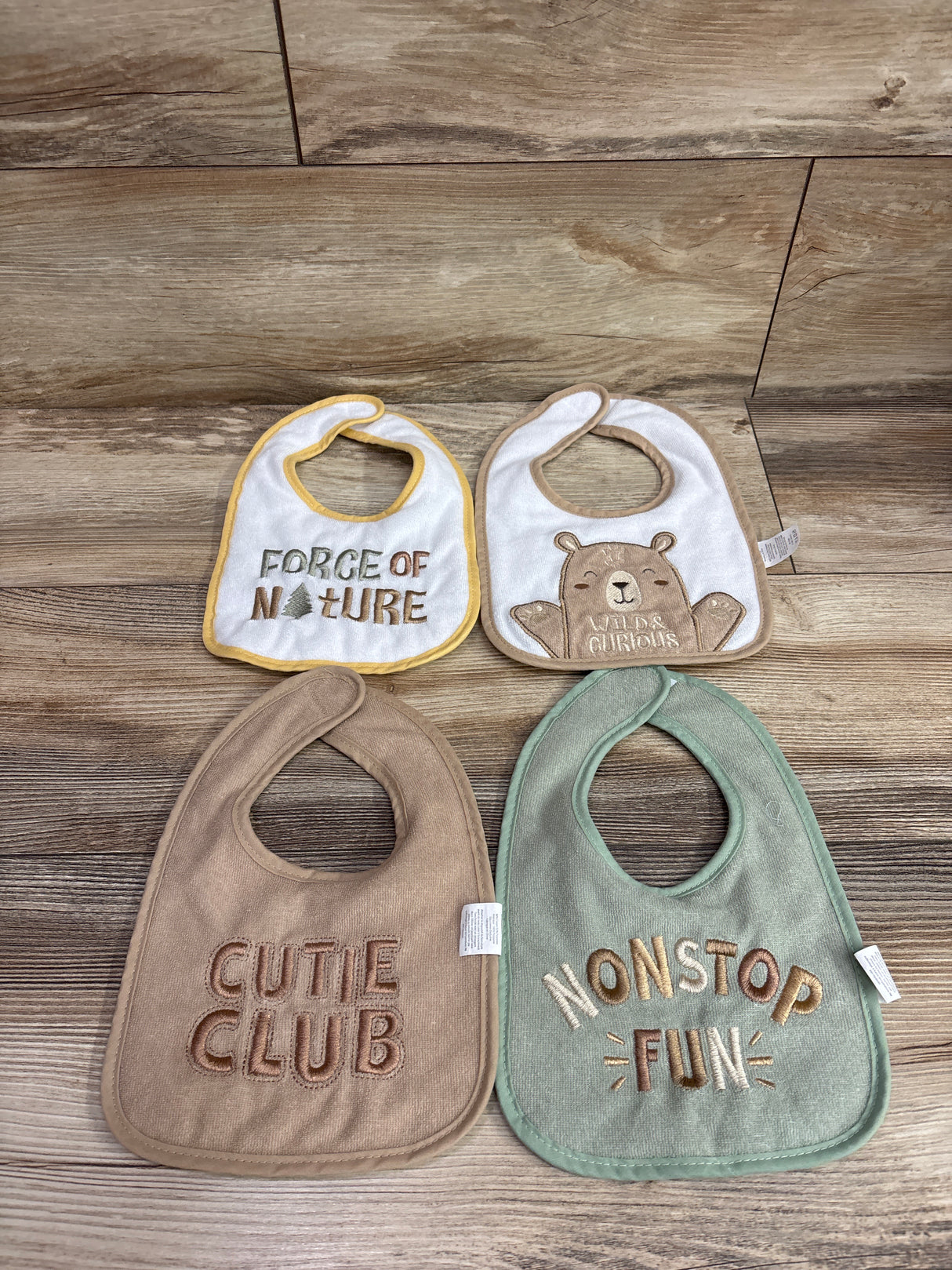Neat Solutions 4pk Infant Bibs