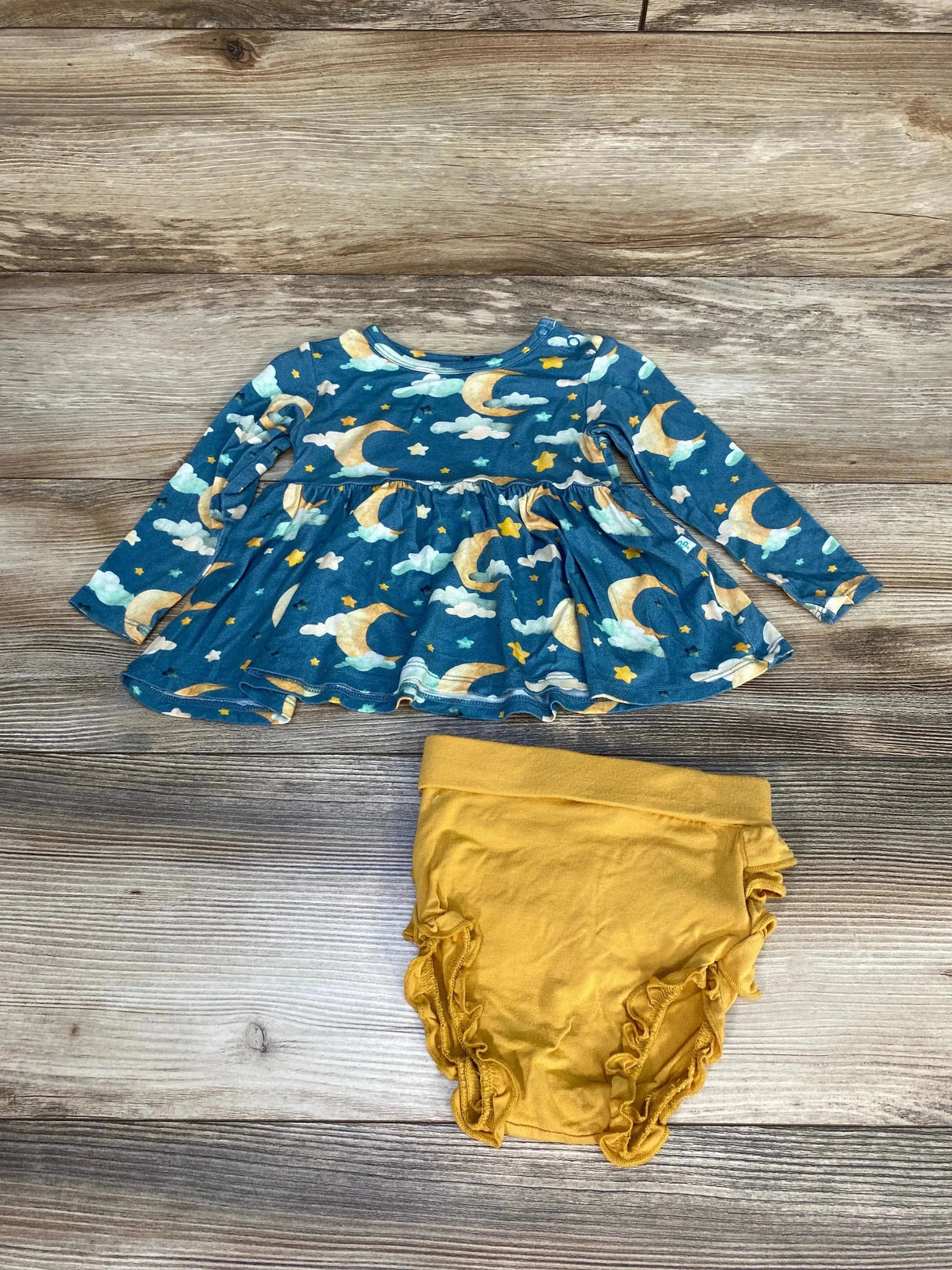 2pc Moon & Stars Ruffled Bummie Set sz 6-12m - Me n Mommy To Be