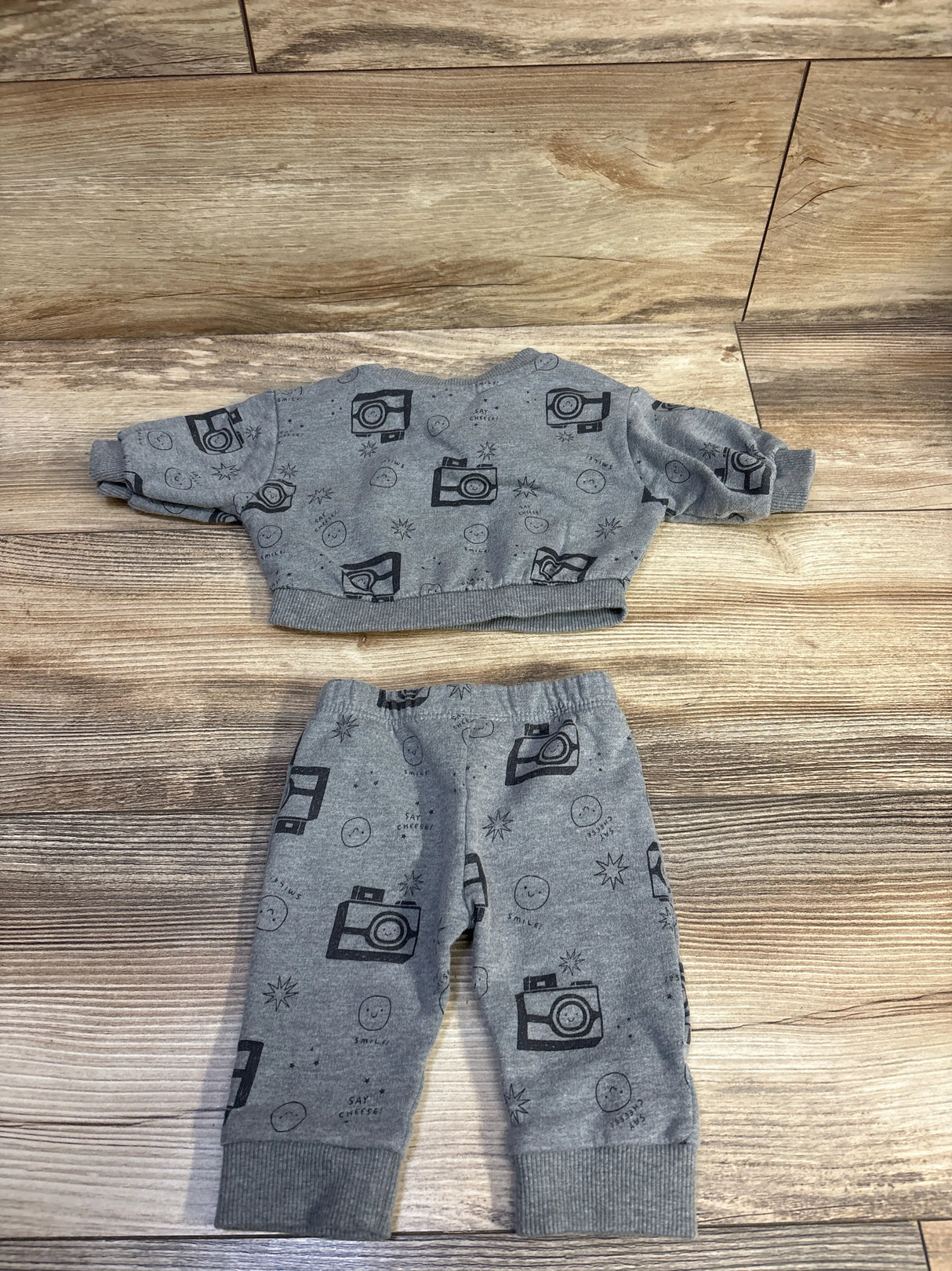 Cat & Jack 2pc Say Cheese! Sweatshirt & Joggers Set Grey sz Newborn