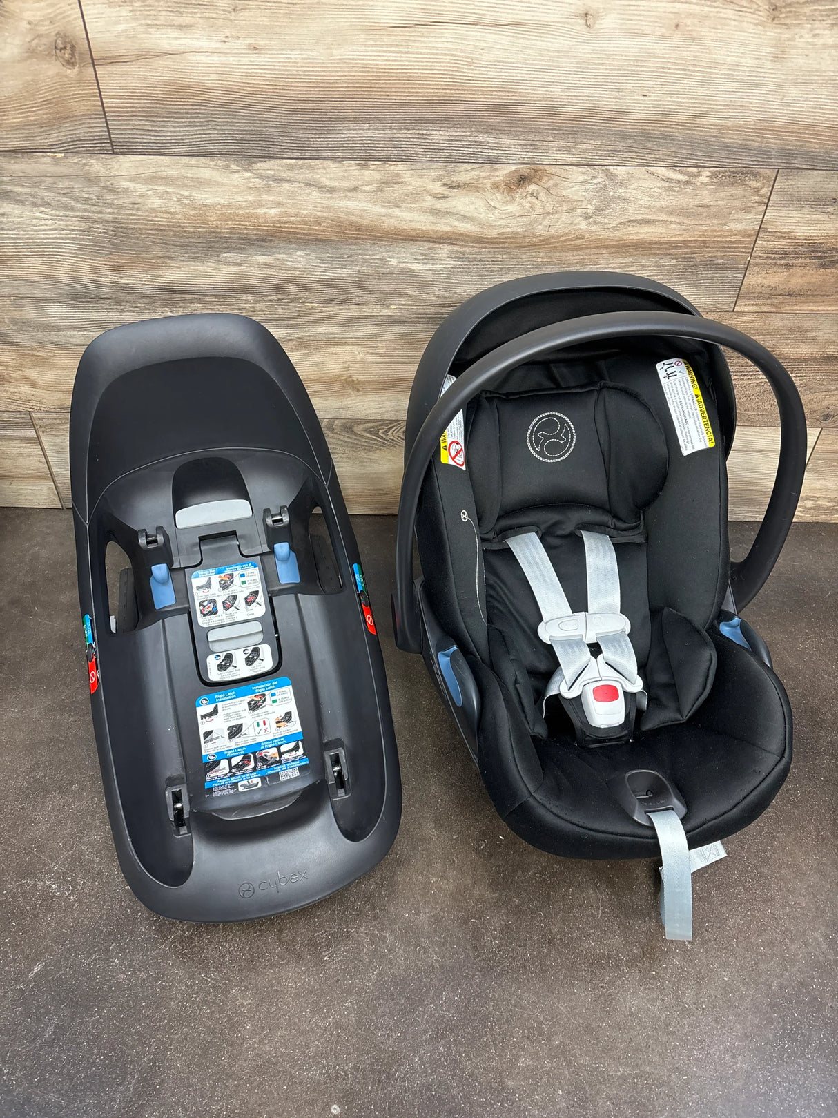 Cybex Gold Cloud G Lux Infant Car Seat in Moon Black 4-35lbs - Me n Mommy To Be