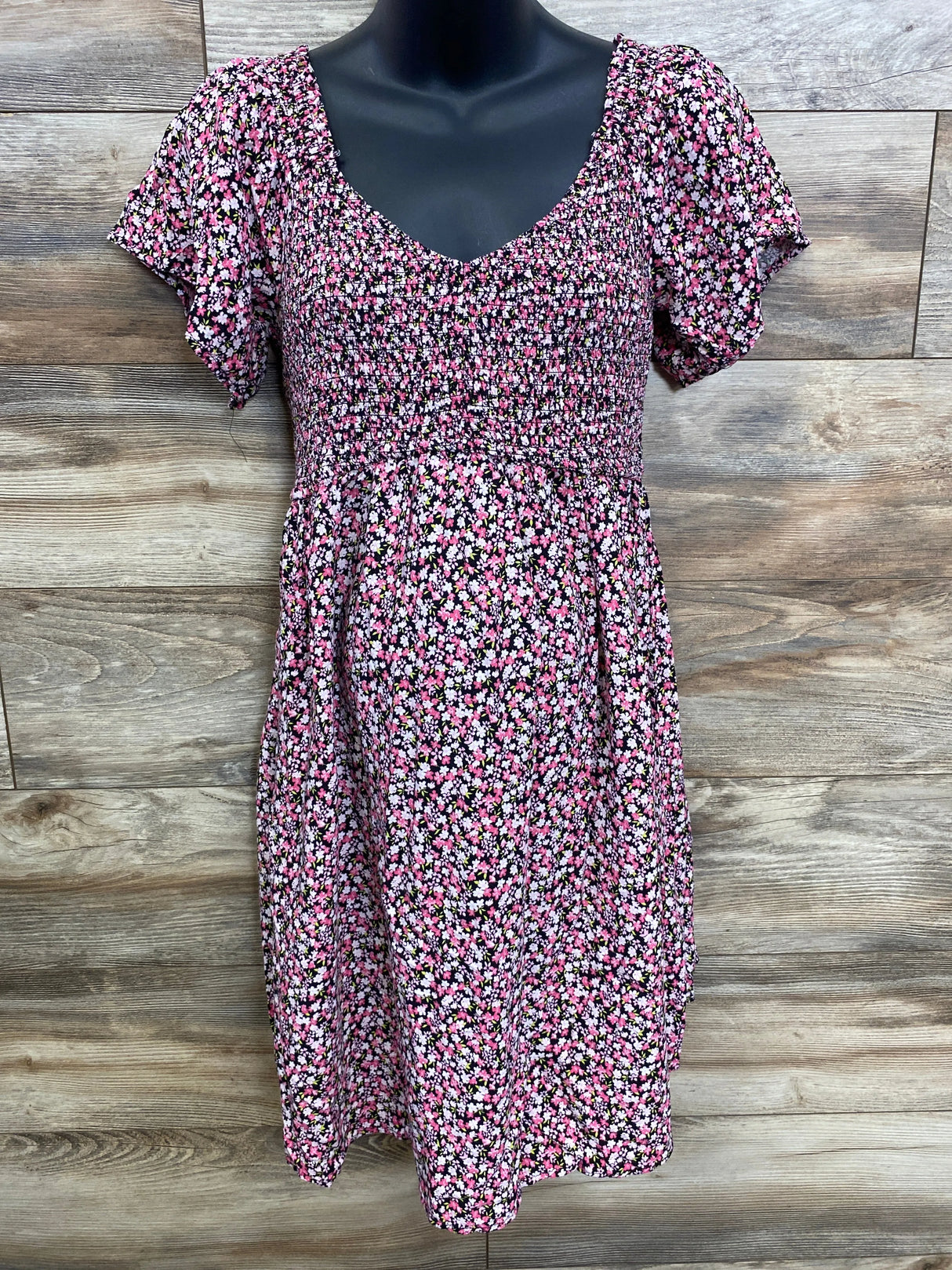 Eden & Oliva Floral Smocked Dress Black sz XL