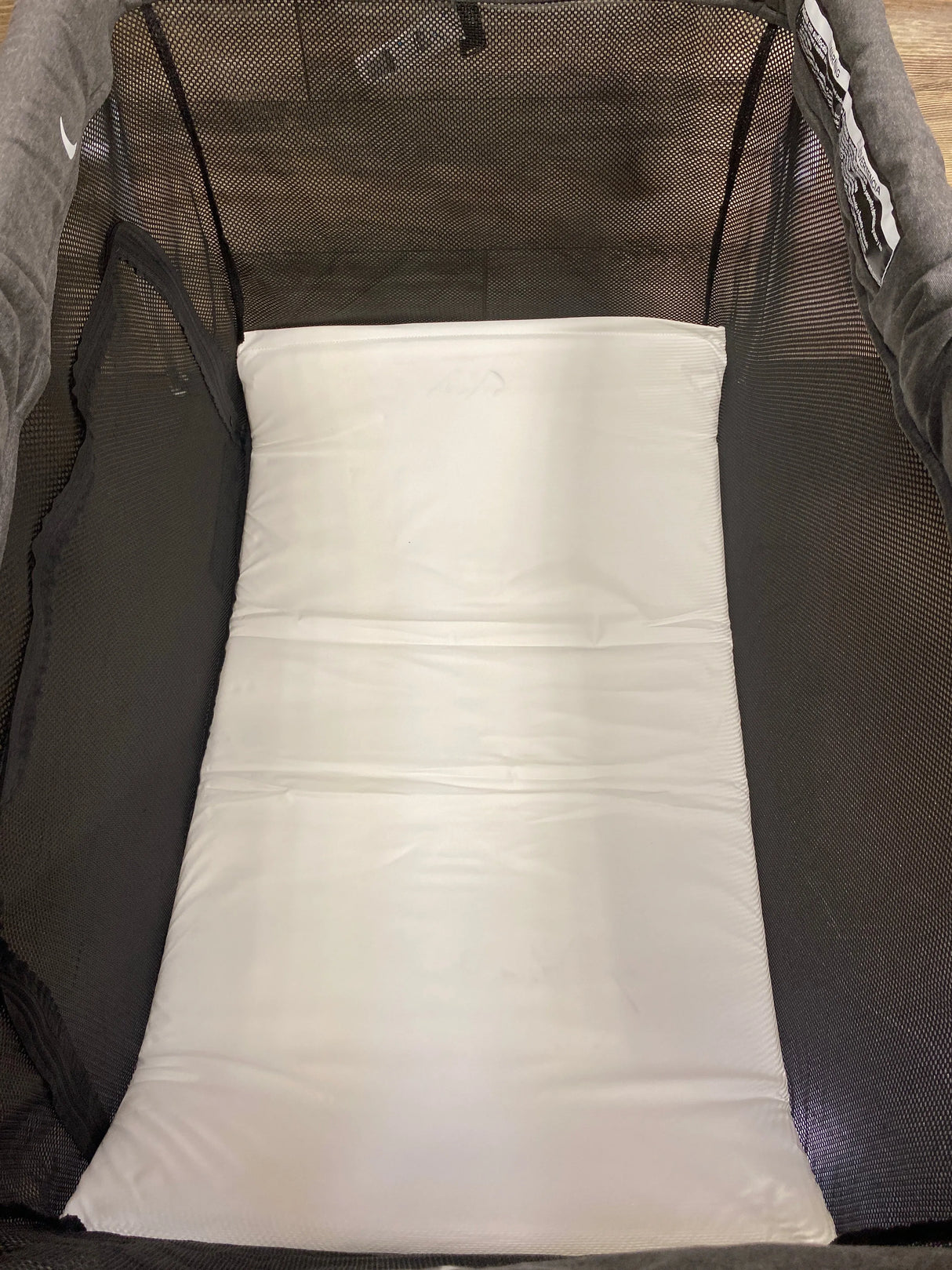 Guava Lotus Travel Crib With Travel Bag in Grey*