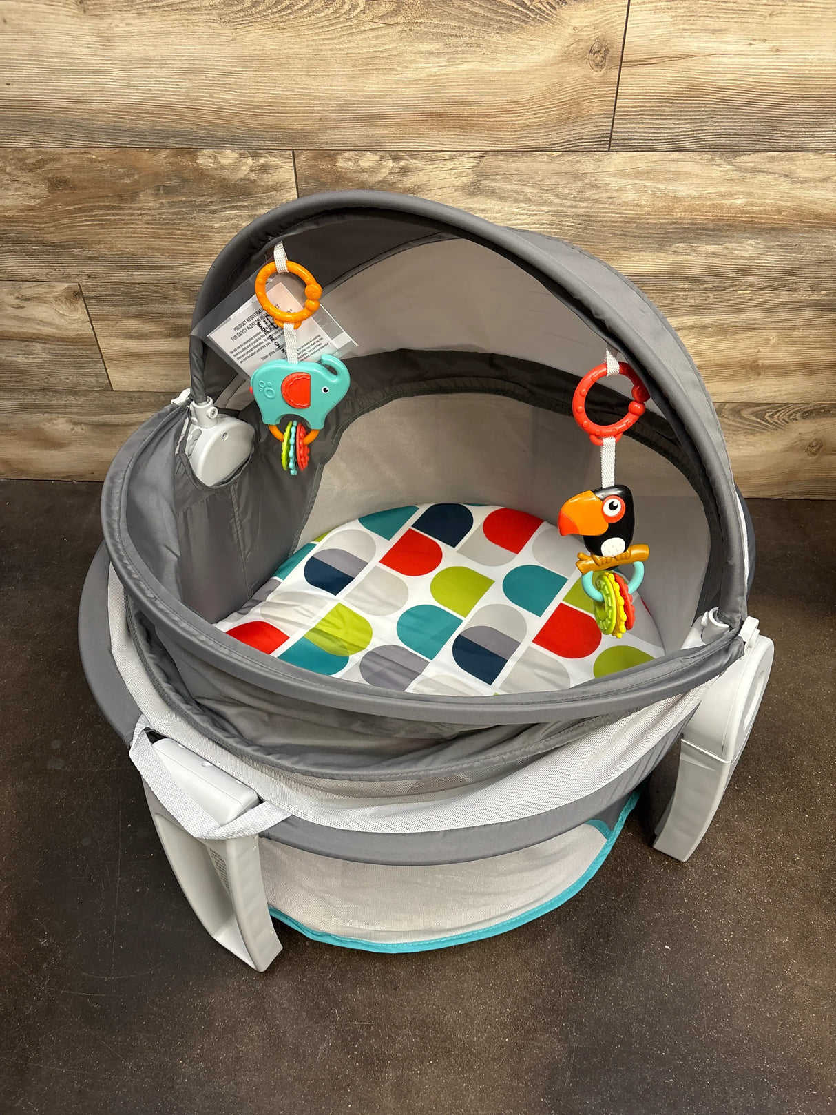 NEW Fisher Price On-The-Go Baby Dome in Color Climbers - Me n Mommy To Be