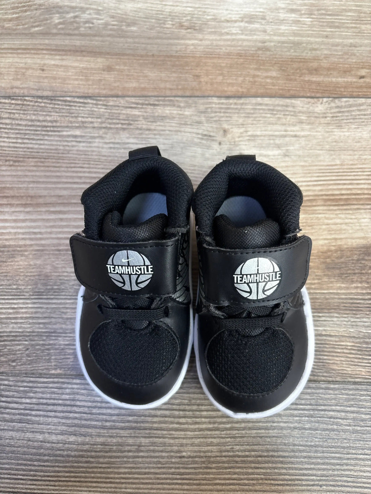 Nike Team Hustle D9 TD 'Black' Sneakers sz 4c