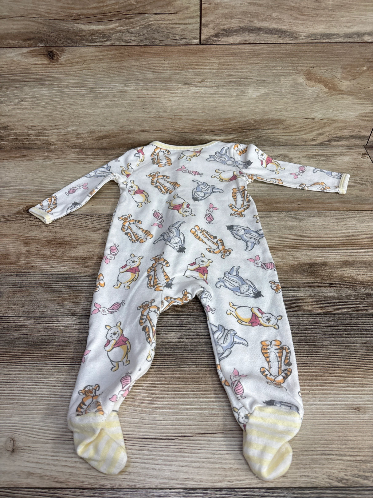 Disney Baby Winnie The Pooh Sleeper White sz 3-6m