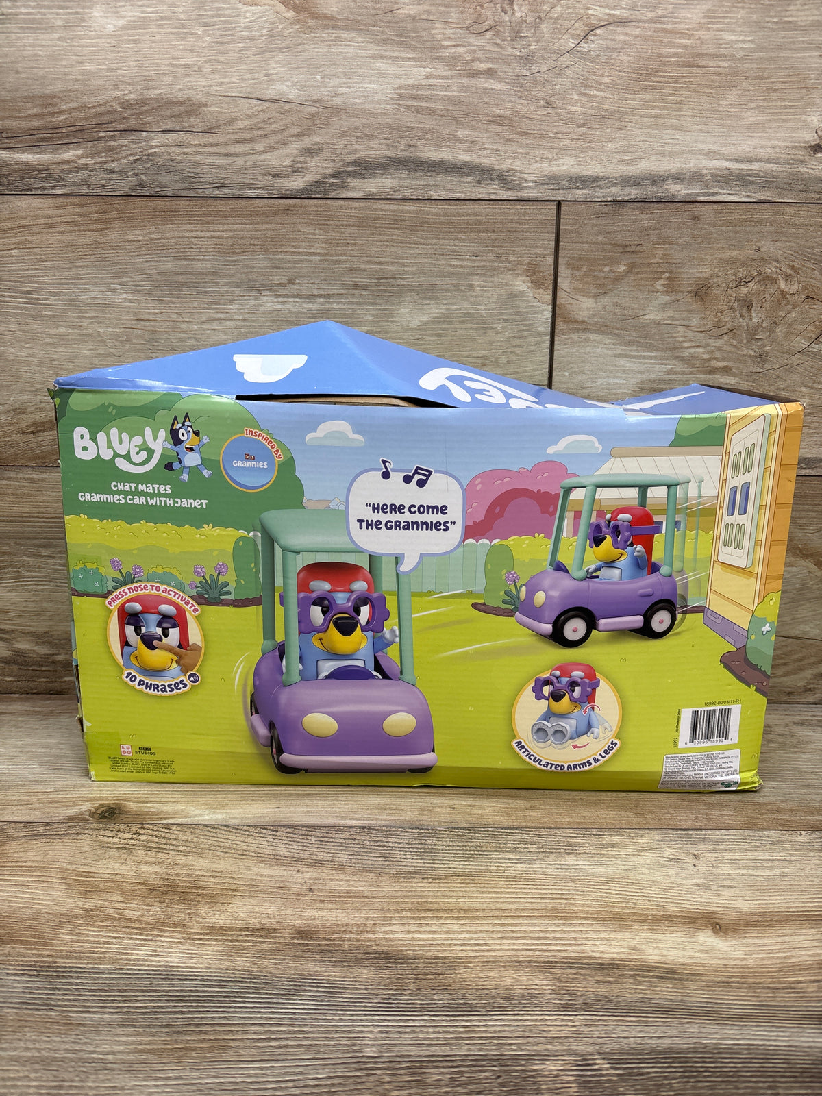 NEW Bluey Grannies Car Coupe Chat Mates Playset*