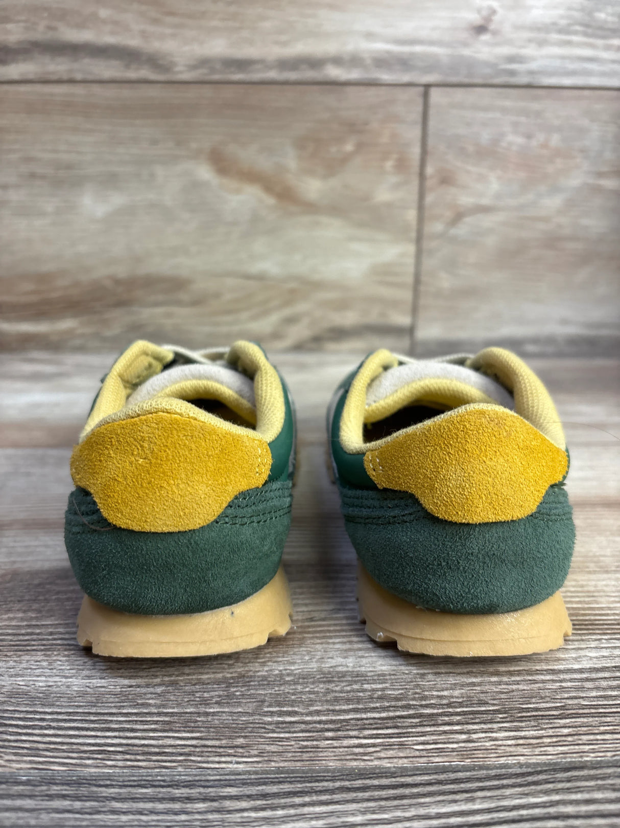 Zara Sports Sneakers, Green sz 10c