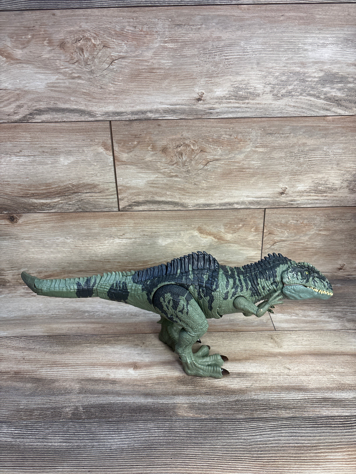 Jurassic World Dominion Dinosaur Figure Strike 'N Roar Giganotosaurus