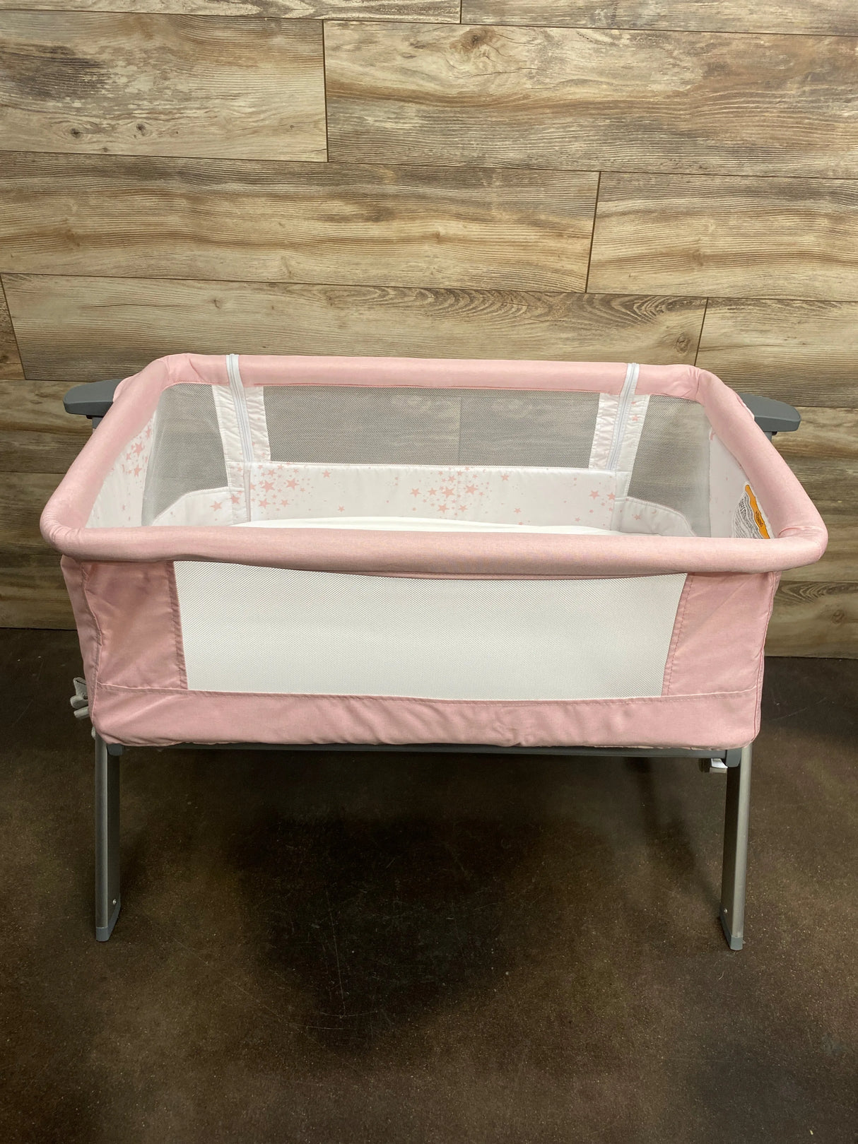NEW Dream On Me Skylar Bassinet and Beside Sleeper, Pink