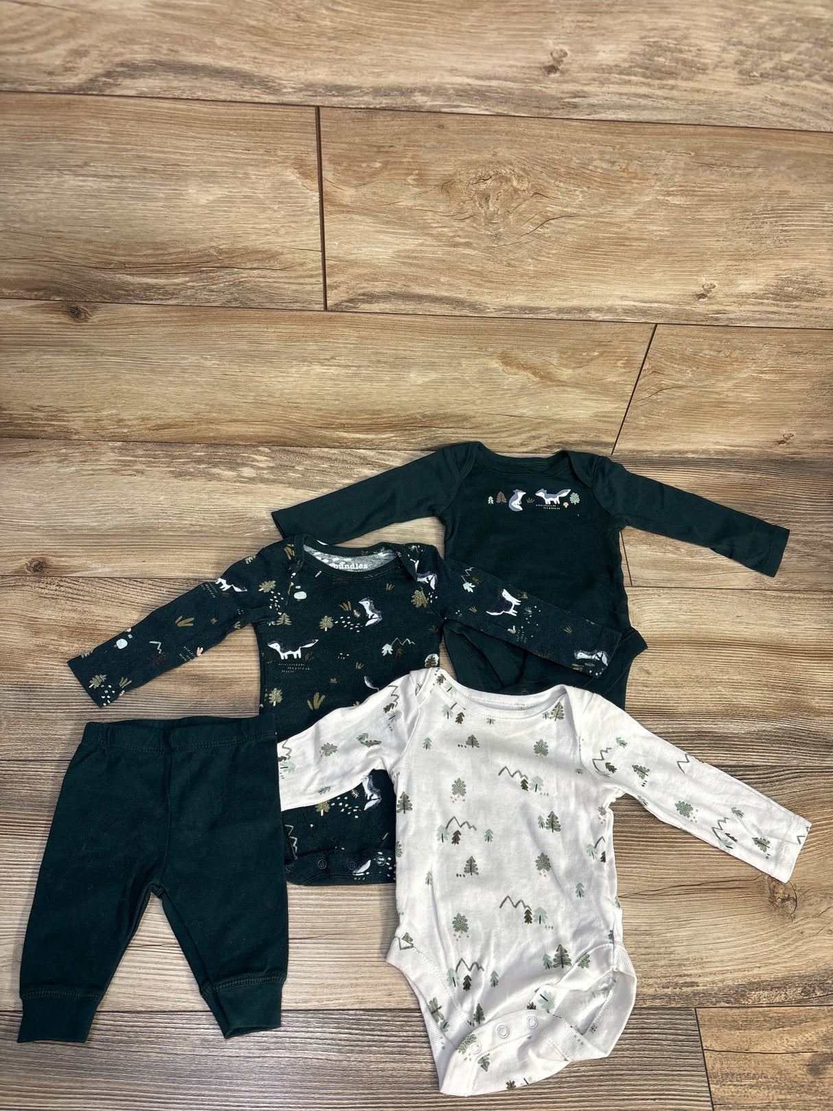 Children's Place 4pc Bodysuit & Pant Set Green sz 0-3m