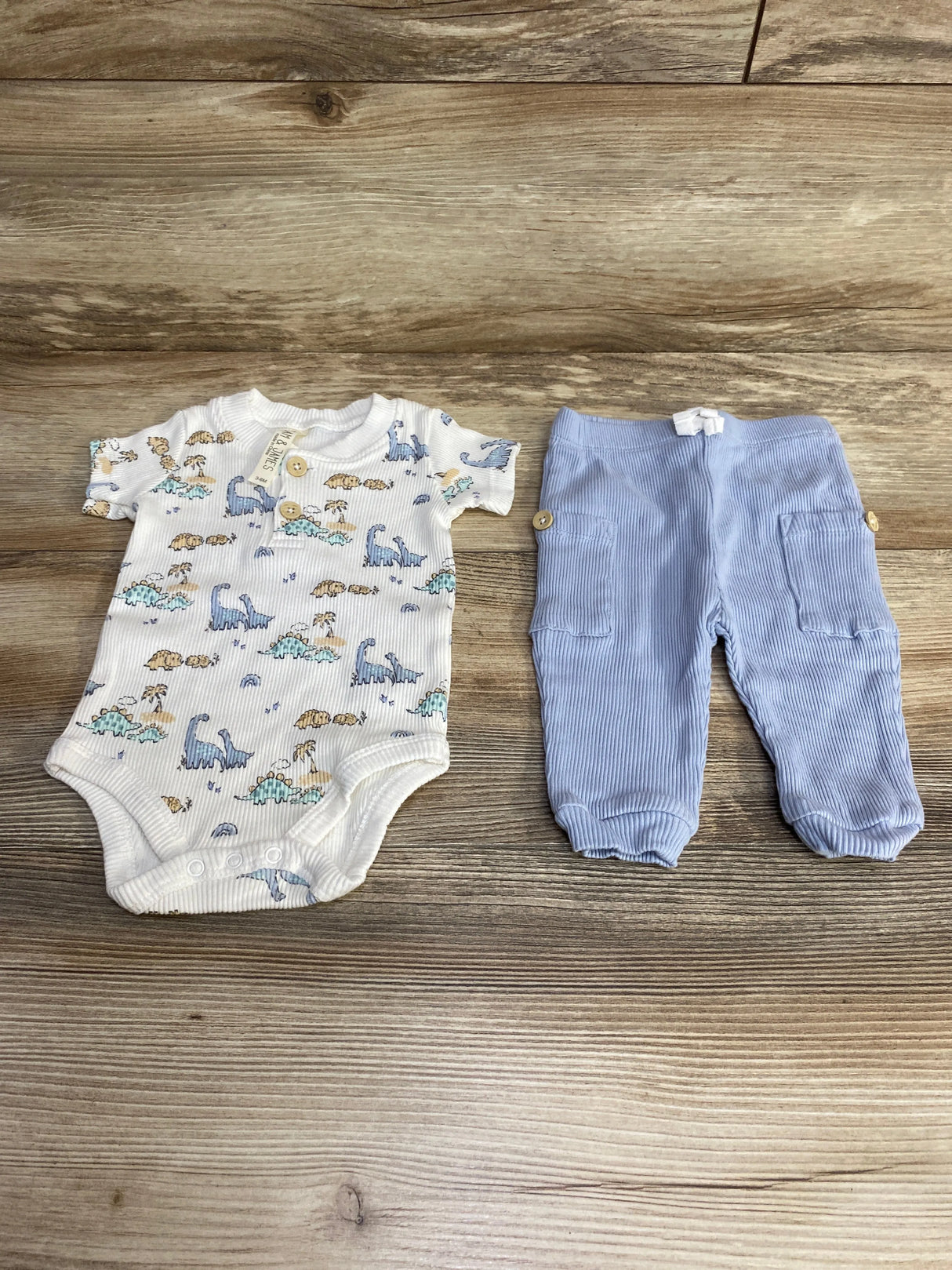Liam & James 2pc Dino Bodysuit & Pants White sz 3-6m - Me n Mommy To Be
