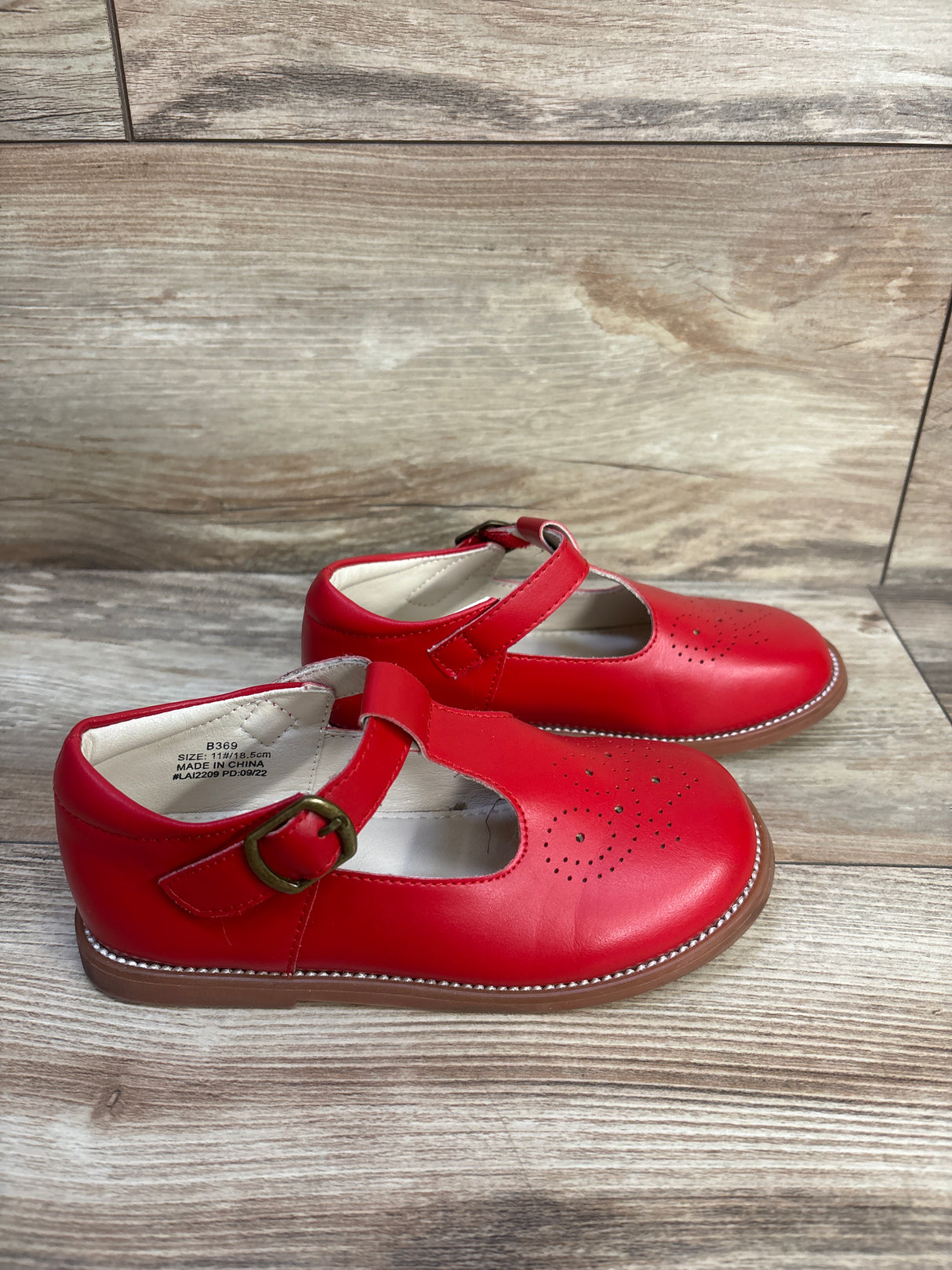 Felix & Flora T-Strap Mary Jane Flats Red sz 11c