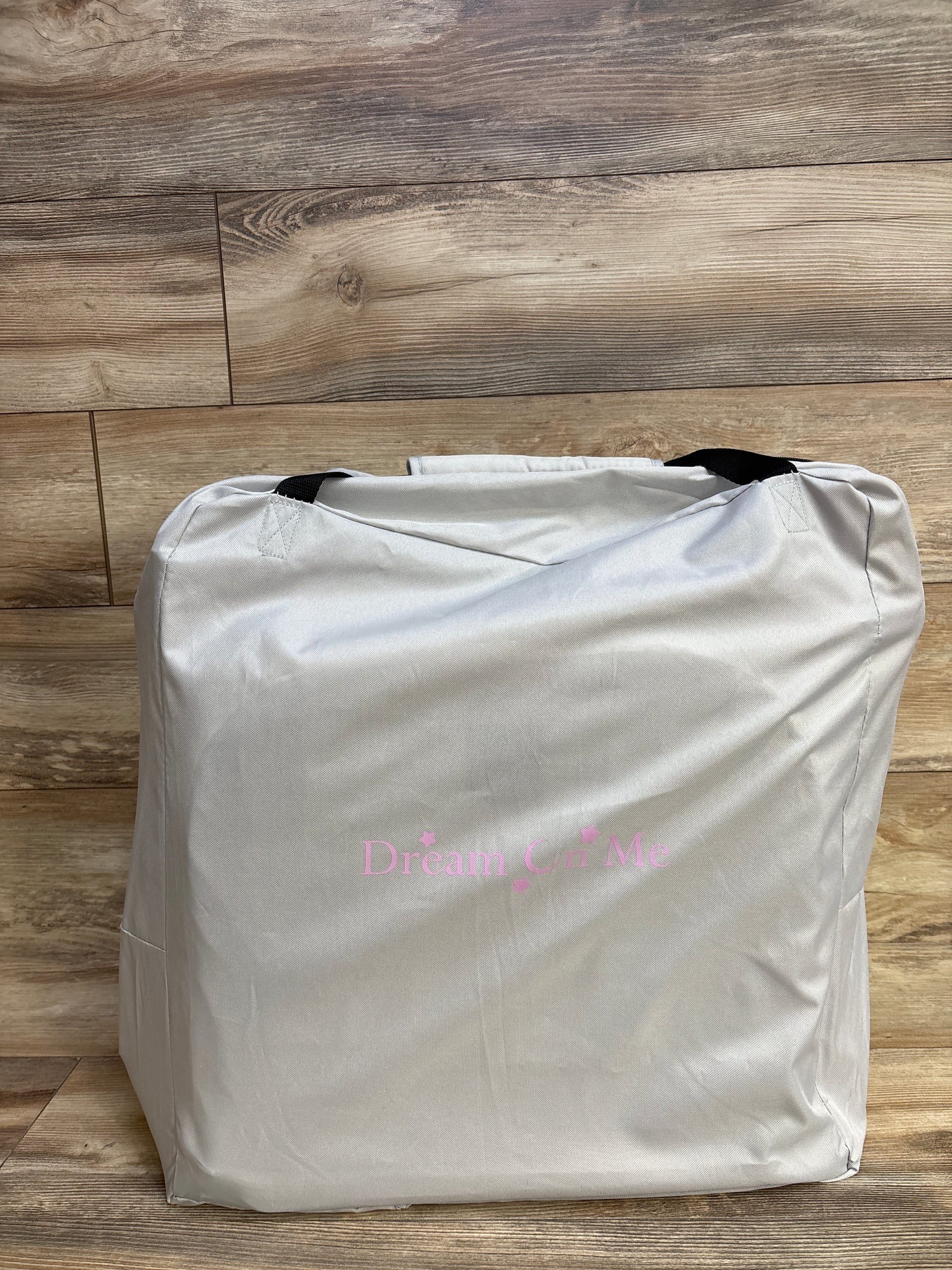 Dream On Me Poppy Traveler Portable Bassinet - Purple